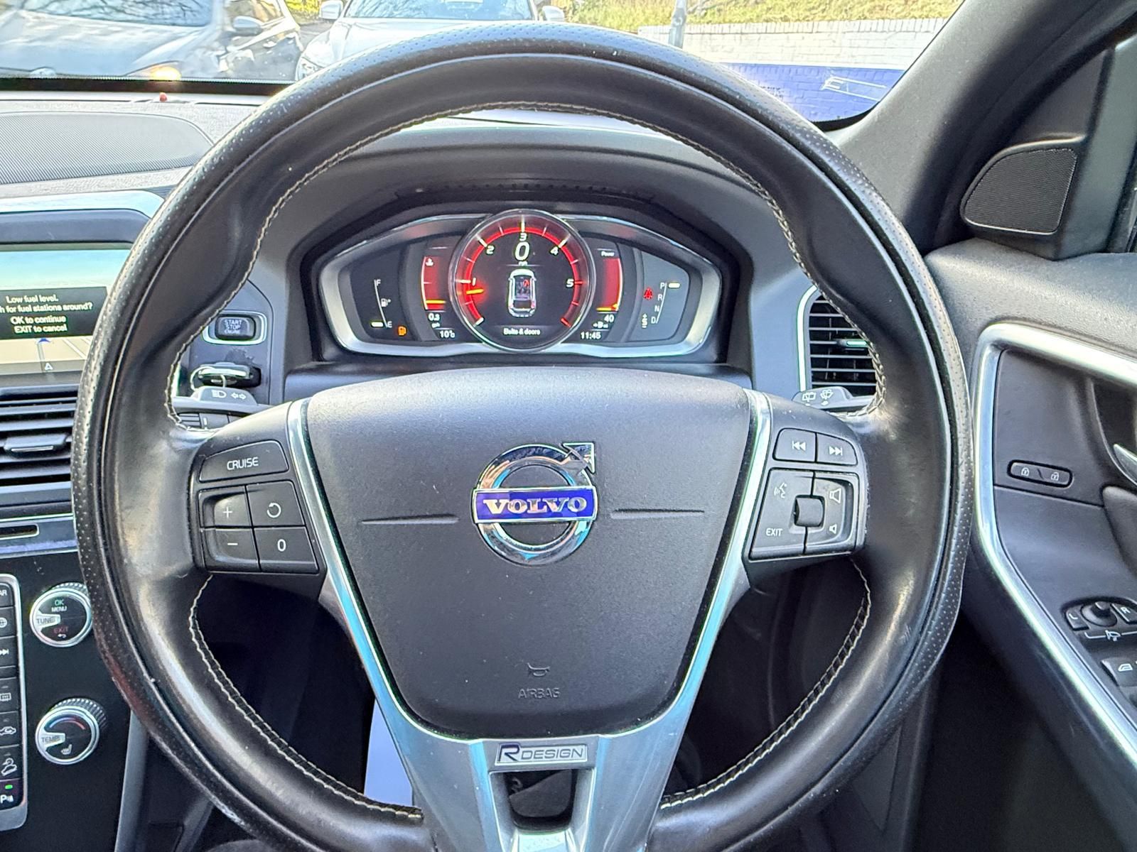 Volvo XC60 2.4 D5 R-Design Lux Nav SUV 5dr Diesel Auto AWD Euro 6 (s/s) (220 ps) 5dr Automatic 2026