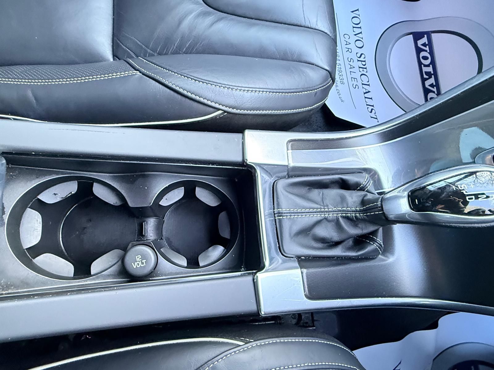 Volvo XC60 2.4 D5 R-Design Lux Nav SUV 5dr Diesel Auto AWD Euro 6 (s/s) (220 ps) 5dr Automatic 2026