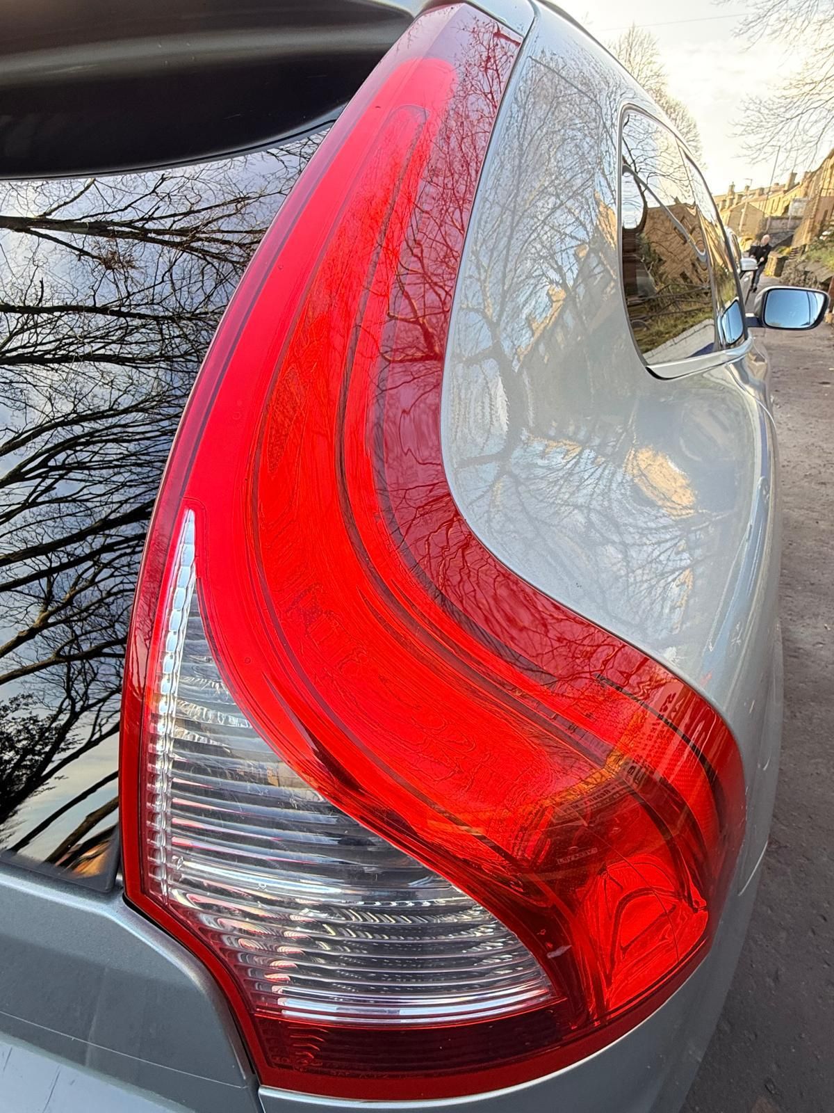 Volvo XC60 2.4 D5 R-Design Lux Nav SUV 5dr Diesel Auto AWD Euro 6 (s/s) (220 ps) 5dr Automatic 2026