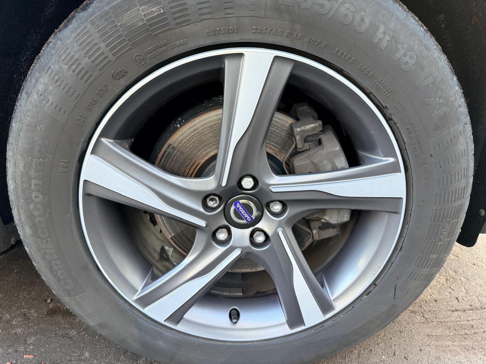 Volvo XC60 2.4 D5 R-Design Lux Nav SUV 5dr Diesel Auto AWD Euro 6 (s/s) (220 ps) 5dr Automatic 2026