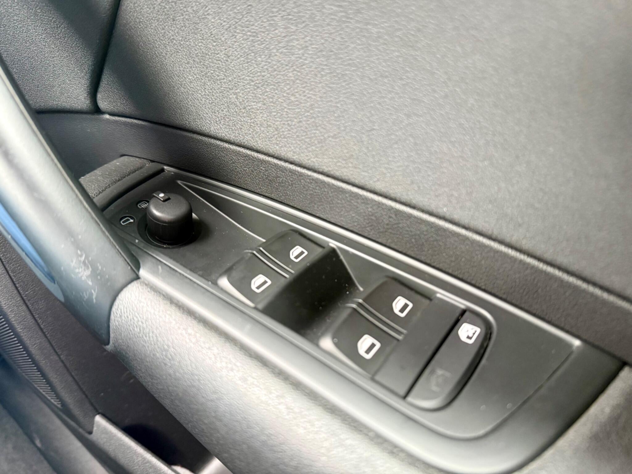 Audi A1 1.2 TFSI S line Style Edition Sportback Euro 5 (s/s) 5dr 5dr Manual 2015