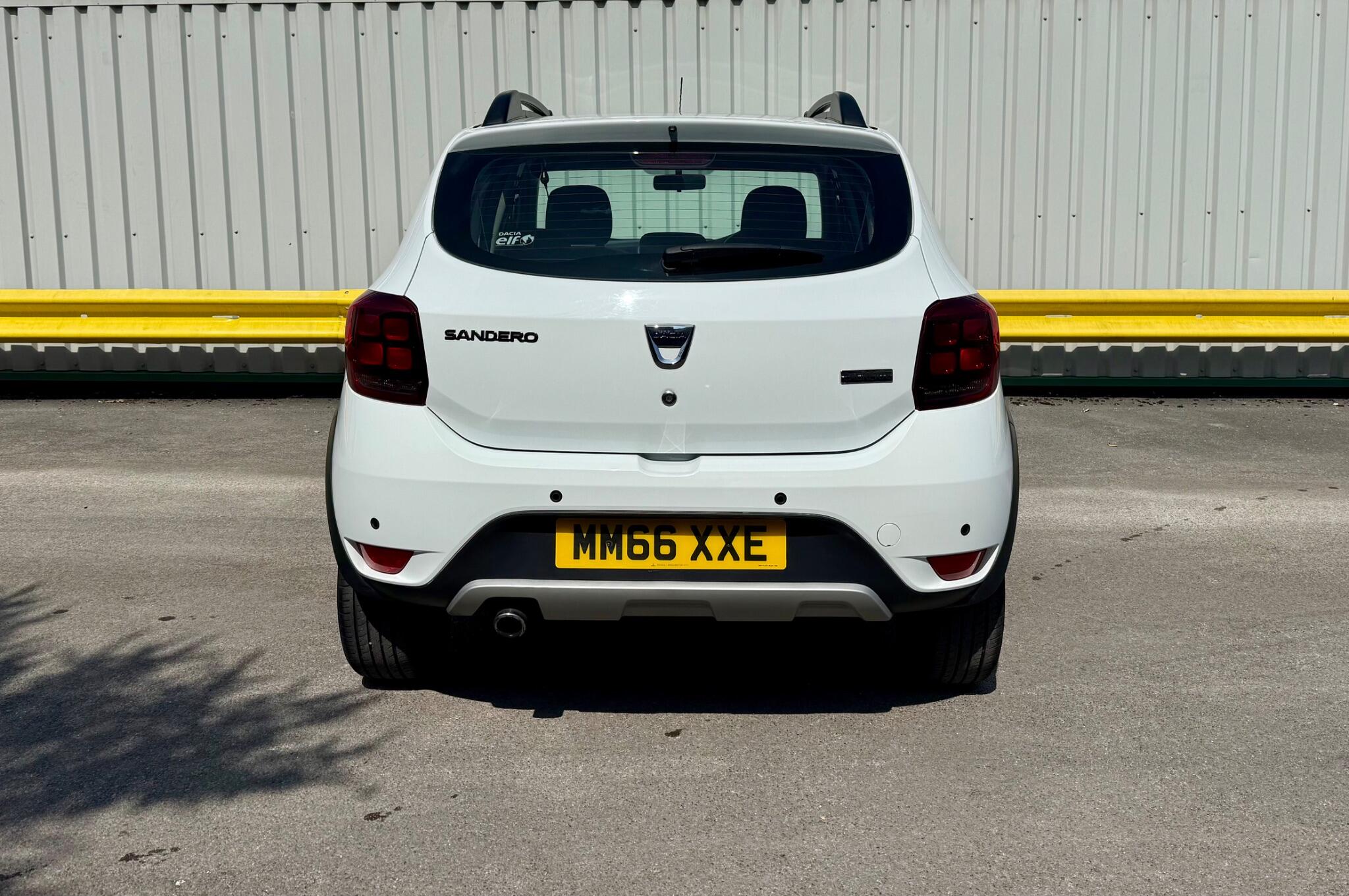 Dacia Sandero Stepway 0.9 TCe Laureate Euro 6 (s/s) 5dr 5dr Manual 2017