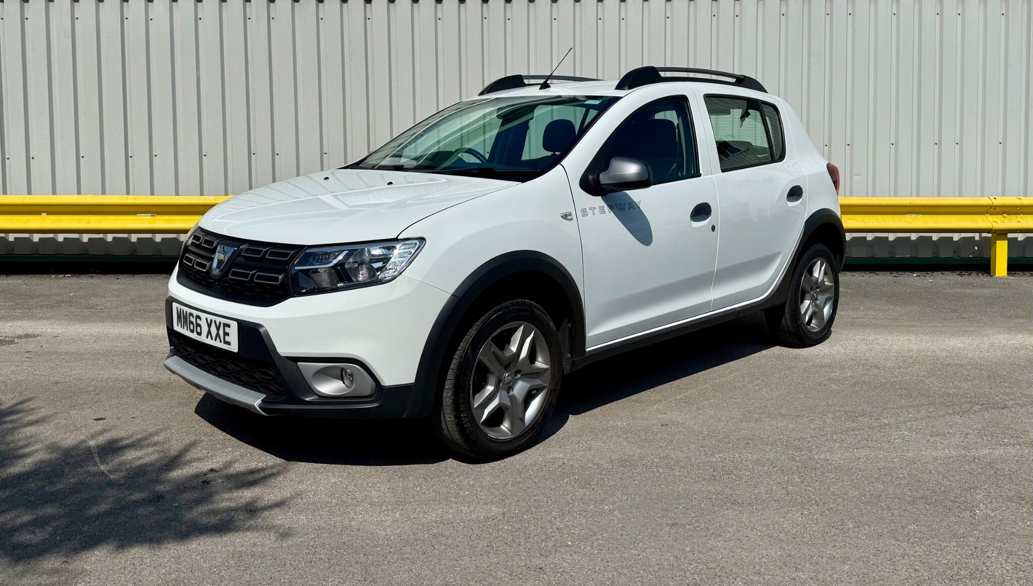 Dacia Sandero Stepway 0.9 TCe Laureate Euro 6 (s/s) 5dr 5dr Manual 2017