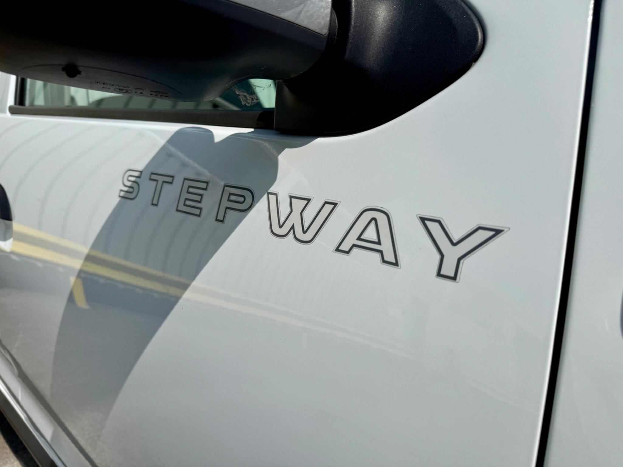 Dacia Sandero Stepway 0.9 TCe Laureate Euro 6 (s/s) 5dr 5dr Manual 2017