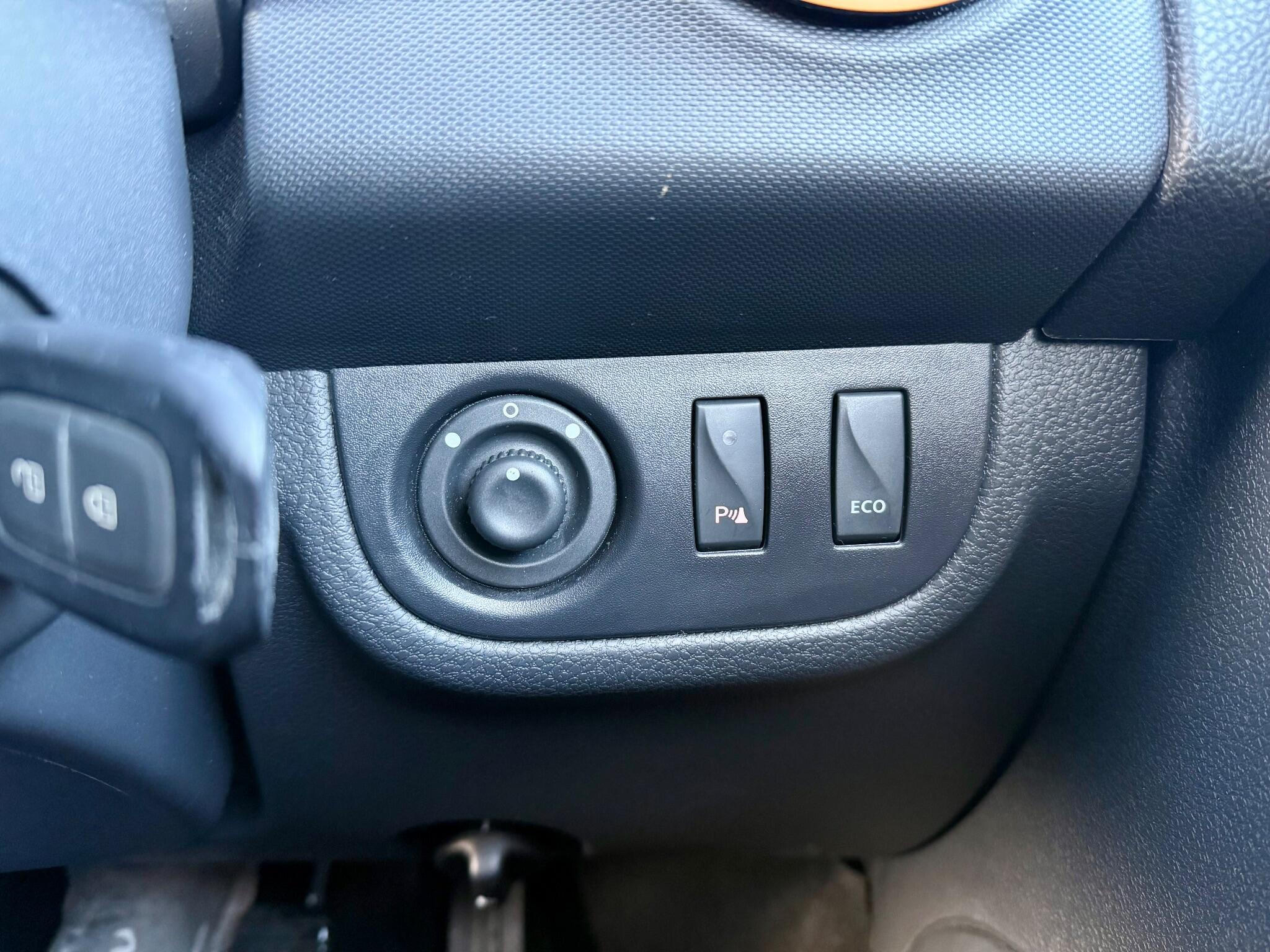 Dacia Sandero Stepway 0.9 TCe SE Summit Euro 6 (s/s) 5dr 5dr Manual 2017