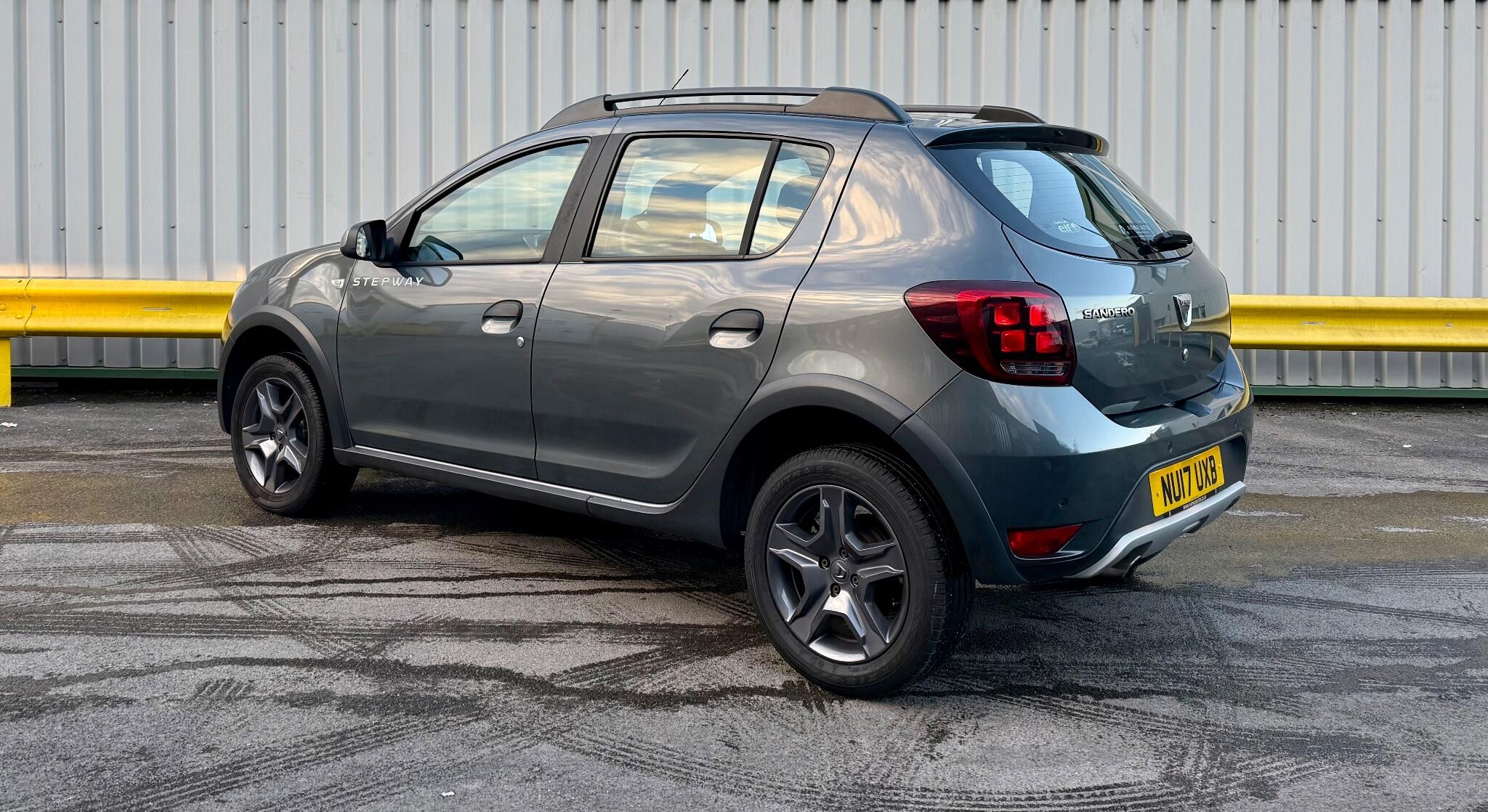 Dacia Sandero Stepway 0.9 TCe SE Summit Euro 6 (s/s) 5dr 5dr Manual 2017