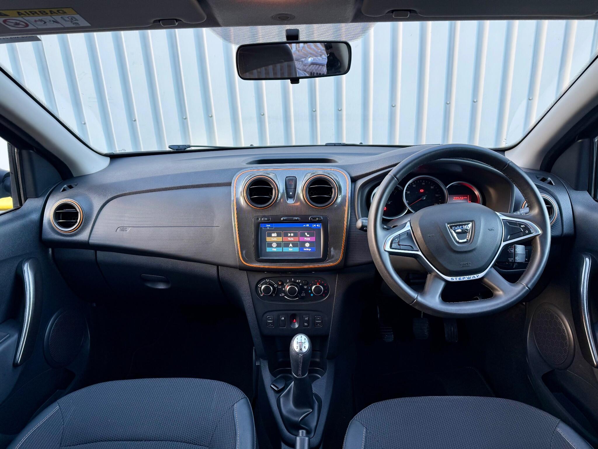 Dacia Sandero Stepway 0.9 TCe SE Summit Euro 6 (s/s) 5dr 5dr Manual 2017