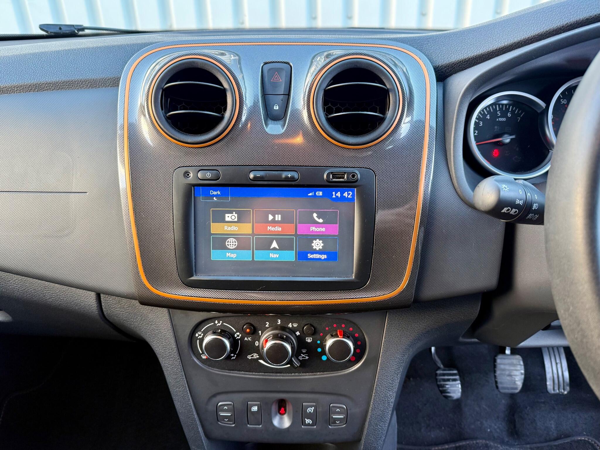 Dacia Sandero Stepway 0.9 TCe SE Summit Euro 6 (s/s) 5dr 5dr Manual 2017