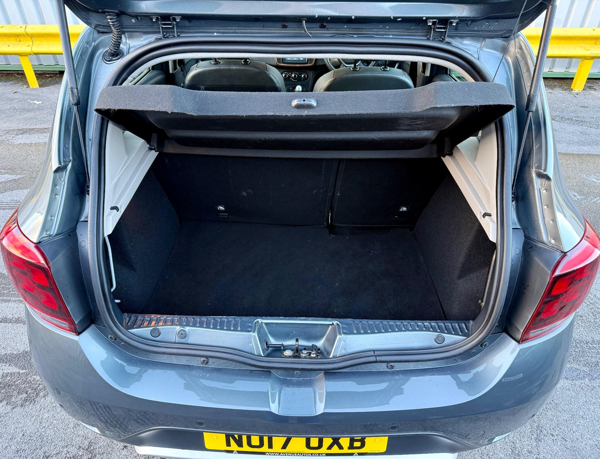 Dacia Sandero Stepway 0.9 TCe SE Summit Euro 6 (s/s) 5dr 5dr Manual 2017