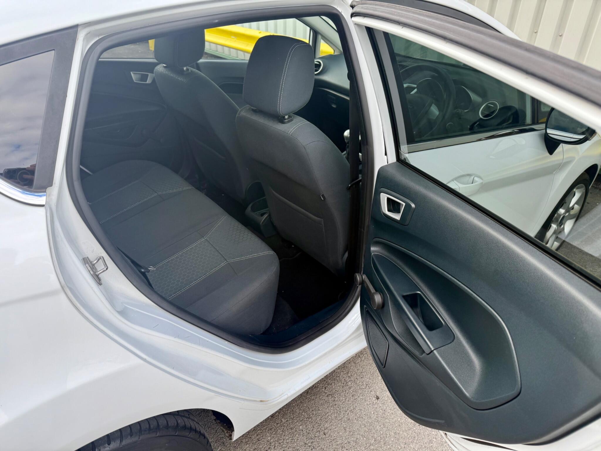 Ford Fiesta 1.25 Zetec 5dr 5dr Manual 2012