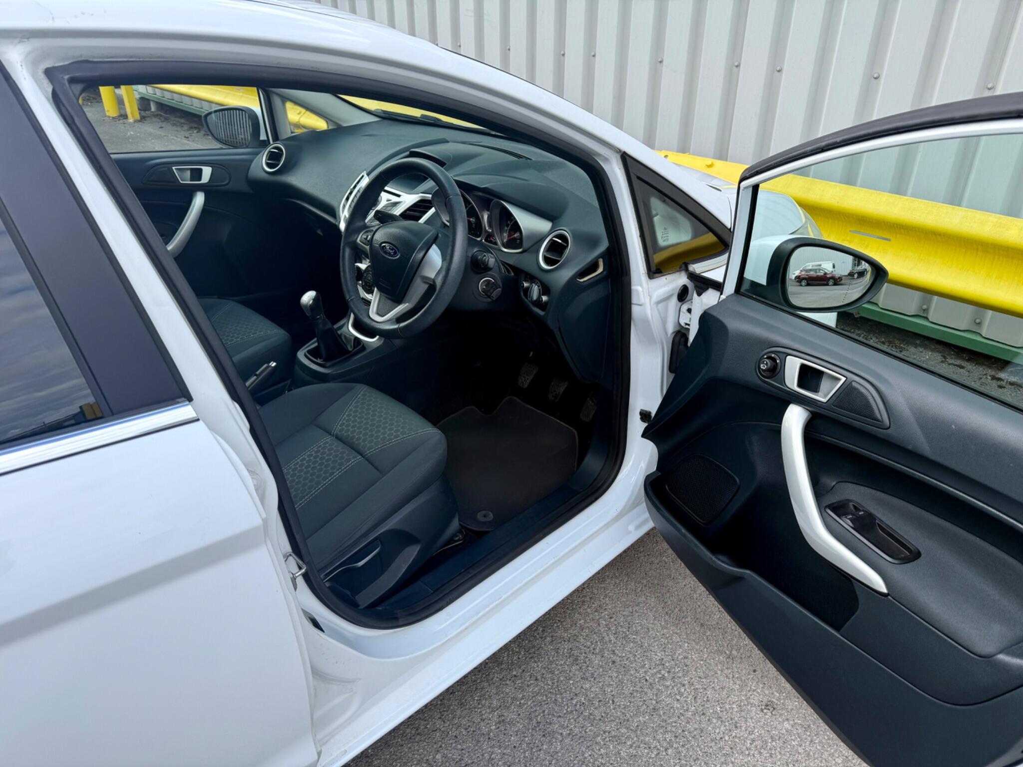 Ford Fiesta 1.25 Zetec 5dr 5dr Manual 2012