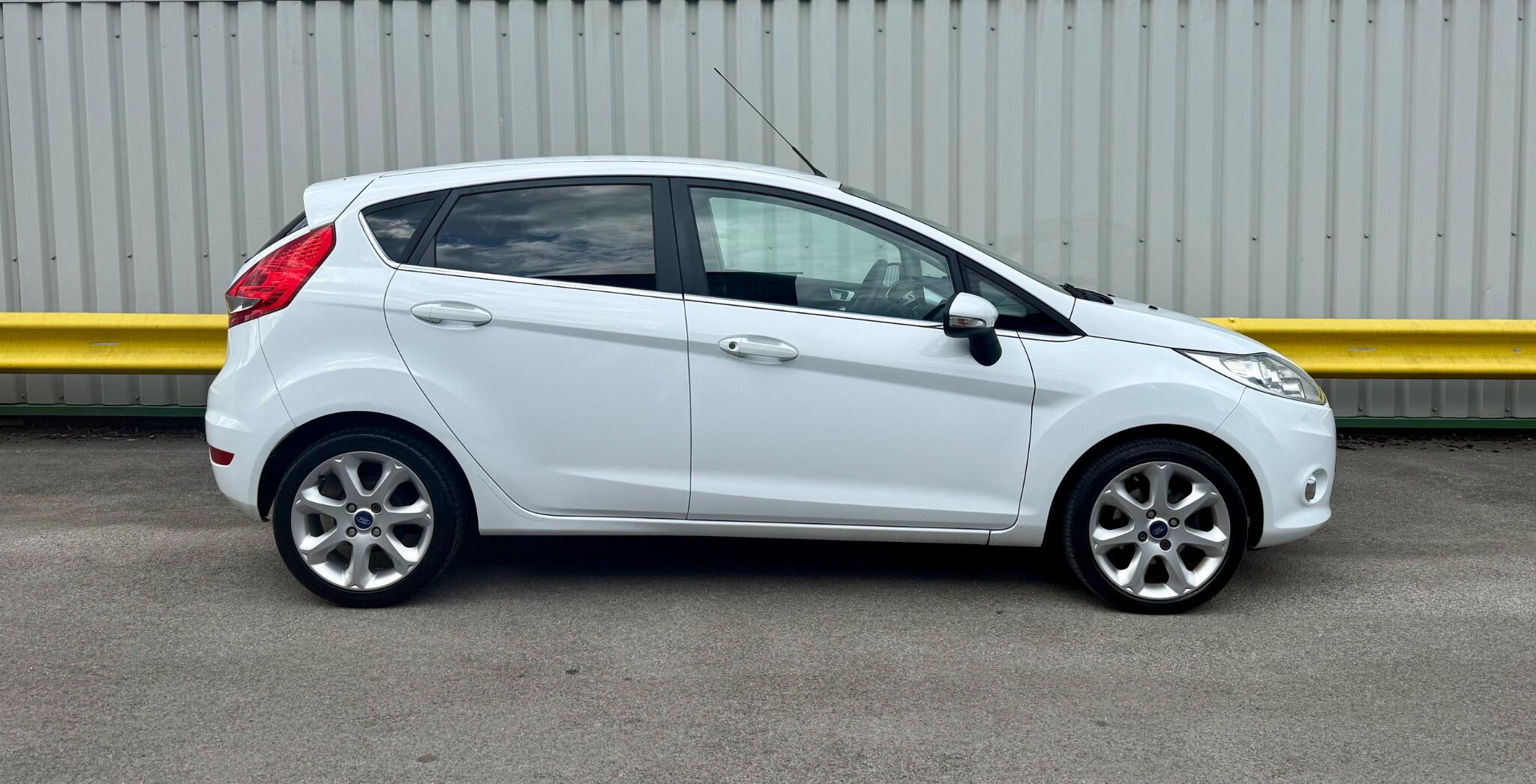 Ford Fiesta 1.25 Zetec 5dr 5dr Manual 2012