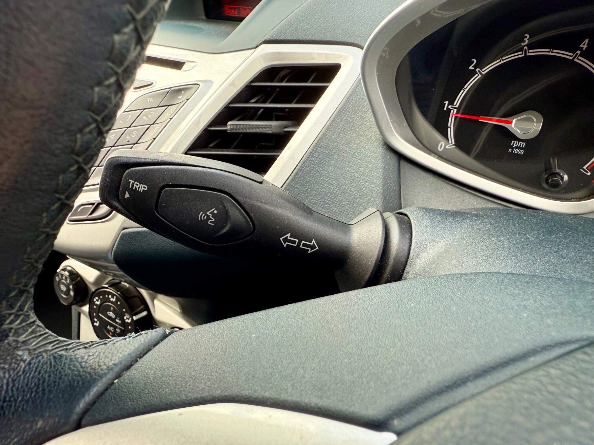 Ford Fiesta 1.25 Zetec 5dr 5dr Manual 2012