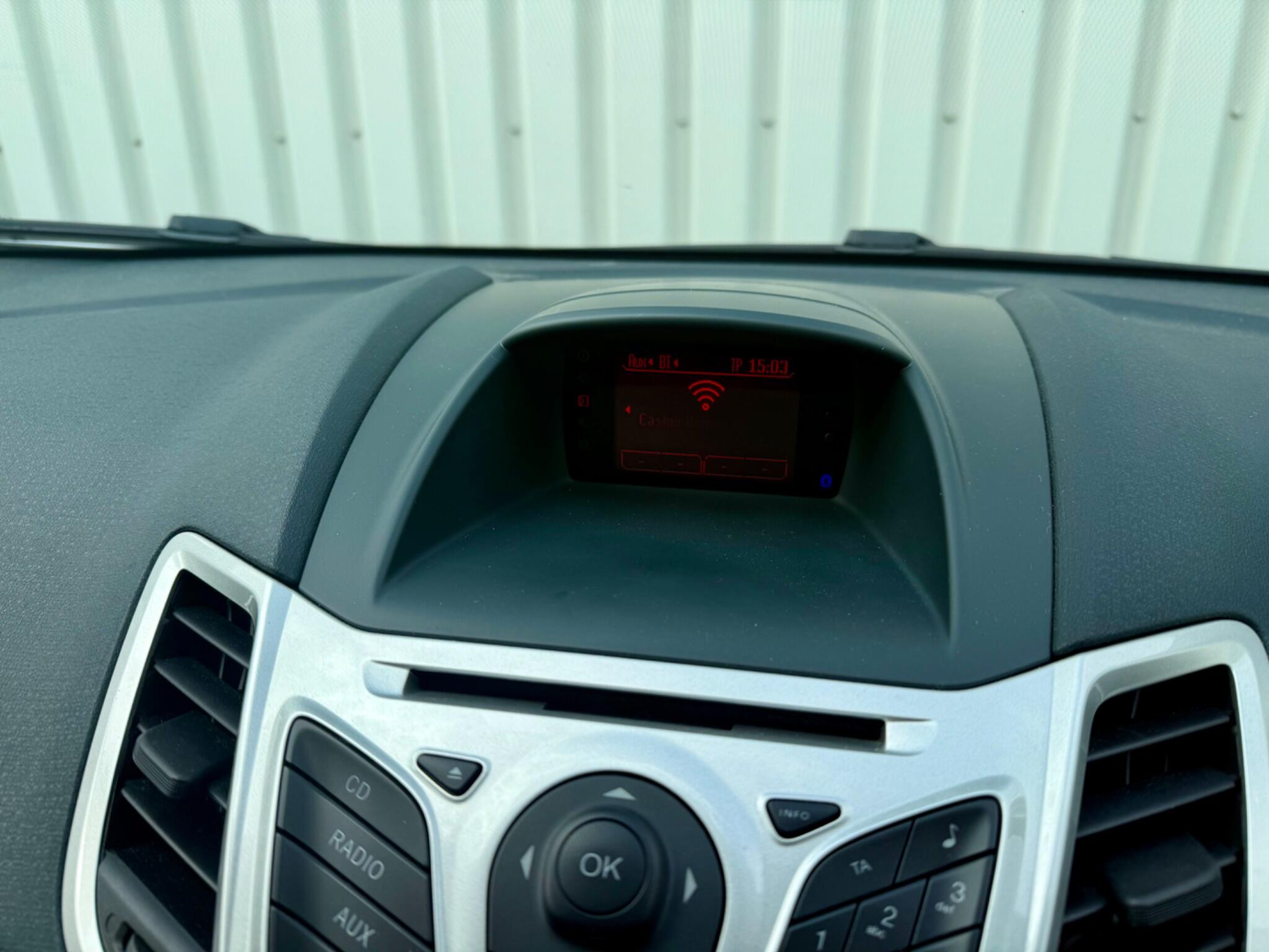 Ford Fiesta 1.25 Zetec 5dr 5dr Manual 2012