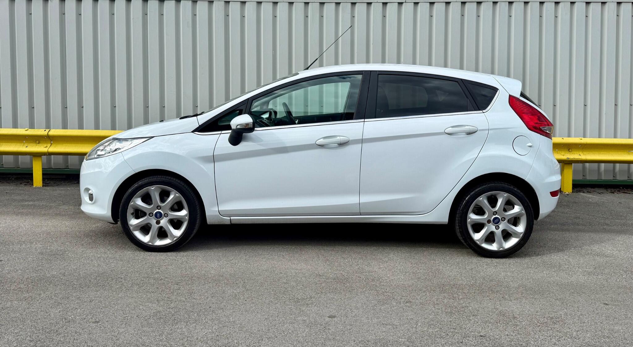 Ford Fiesta 1.25 Zetec 5dr 5dr Manual 2012