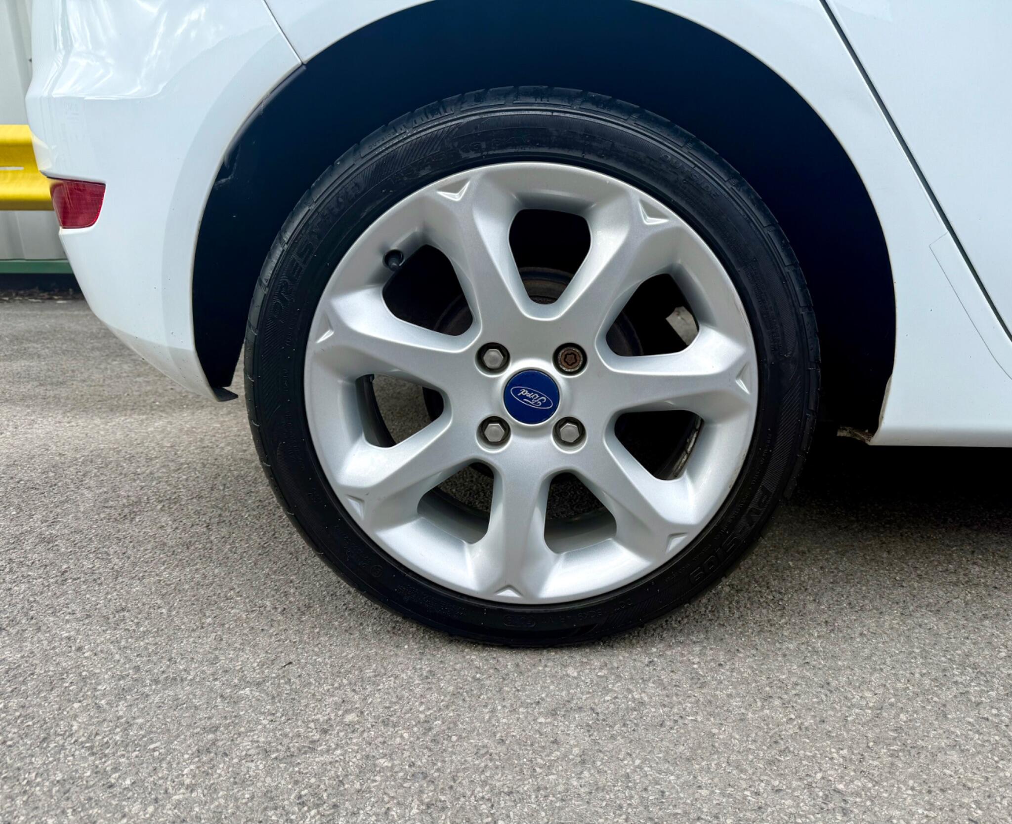 Ford Fiesta 1.25 Zetec 5dr 5dr Manual 2012