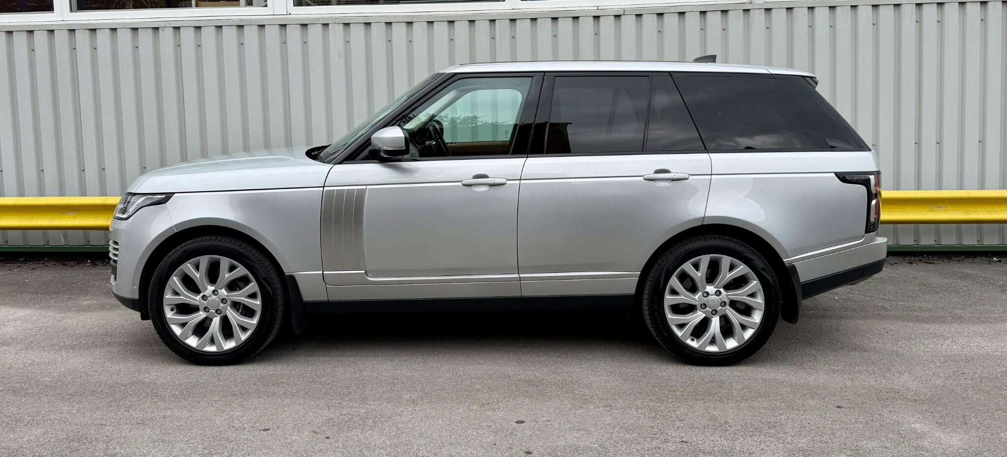 Land Rover Range Rover 2.0 P400e 13.1kWh Autobiography Auto 4WD Euro 6 (s/s) 5dr 5dr Automatic 2020