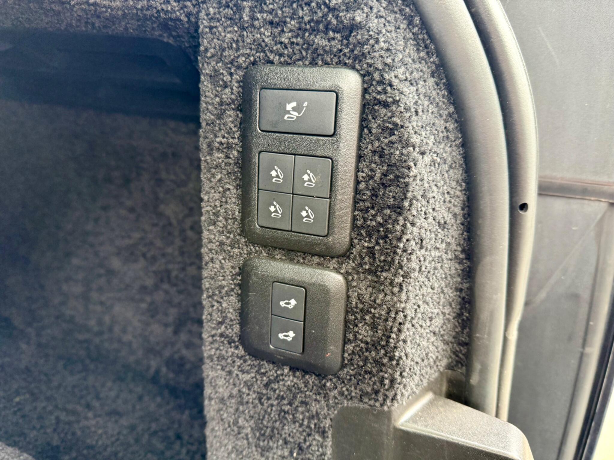 Land Rover Range Rover 2.0 P400e 13.1kWh Autobiography Auto 4WD Euro 6 (s/s) 5dr 5dr Automatic 2020