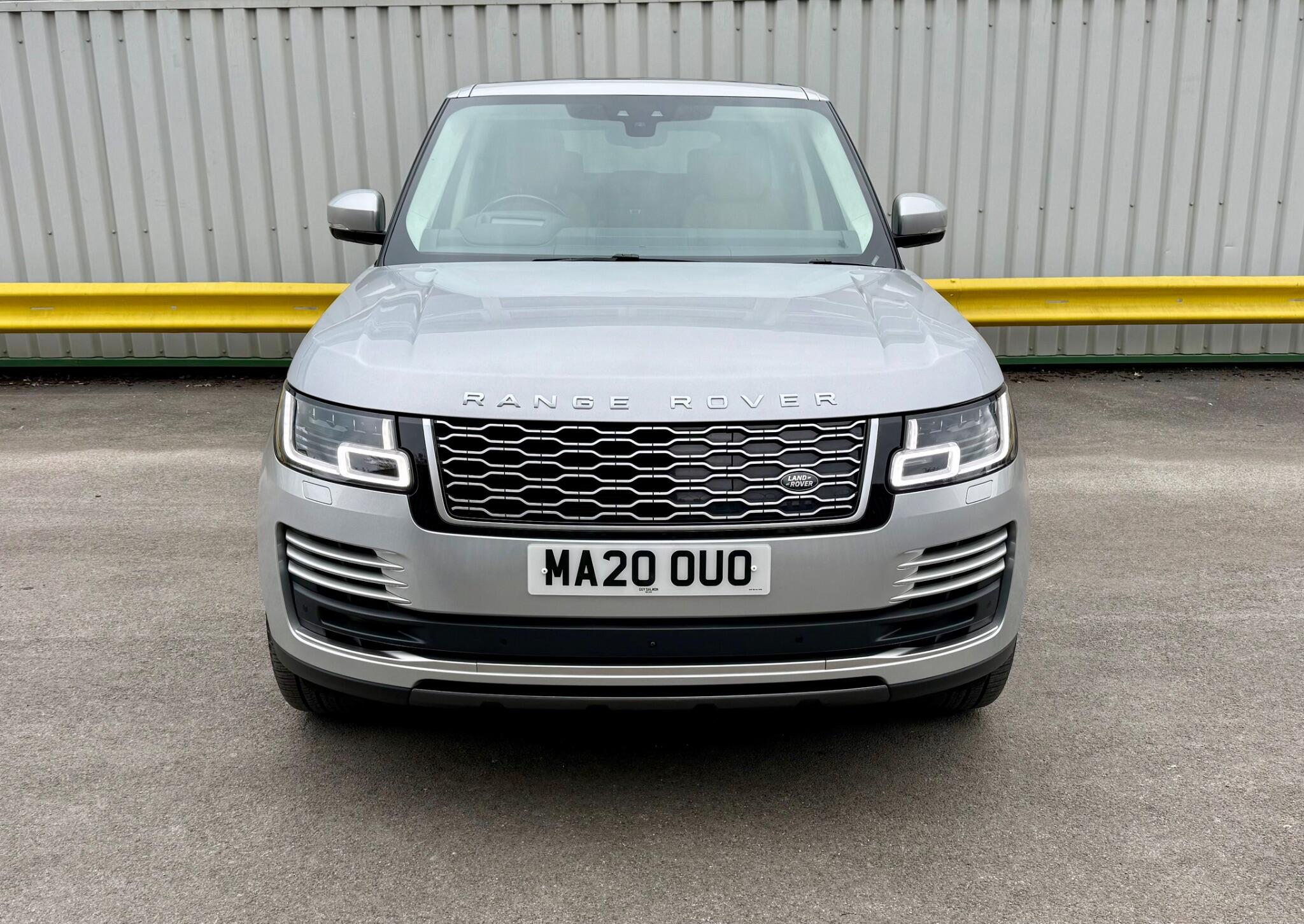 Land Rover Range Rover 2.0 P400e 13.1kWh Autobiography Auto 4WD Euro 6 (s/s) 5dr 5dr Automatic 2020