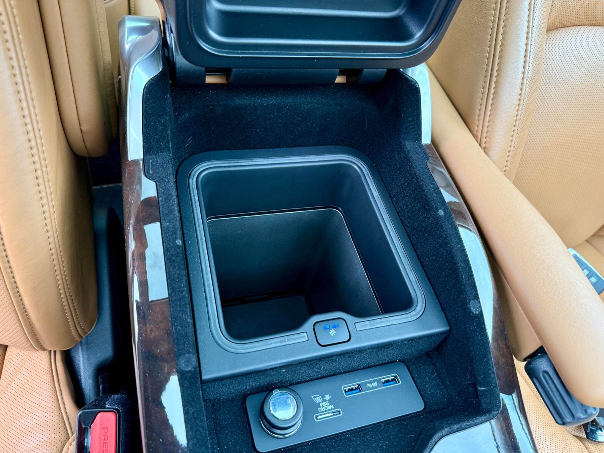 Land Rover Range Rover 2.0 P400e 13.1kWh Autobiography Auto 4WD Euro 6 (s/s) 5dr 5dr Automatic 2020