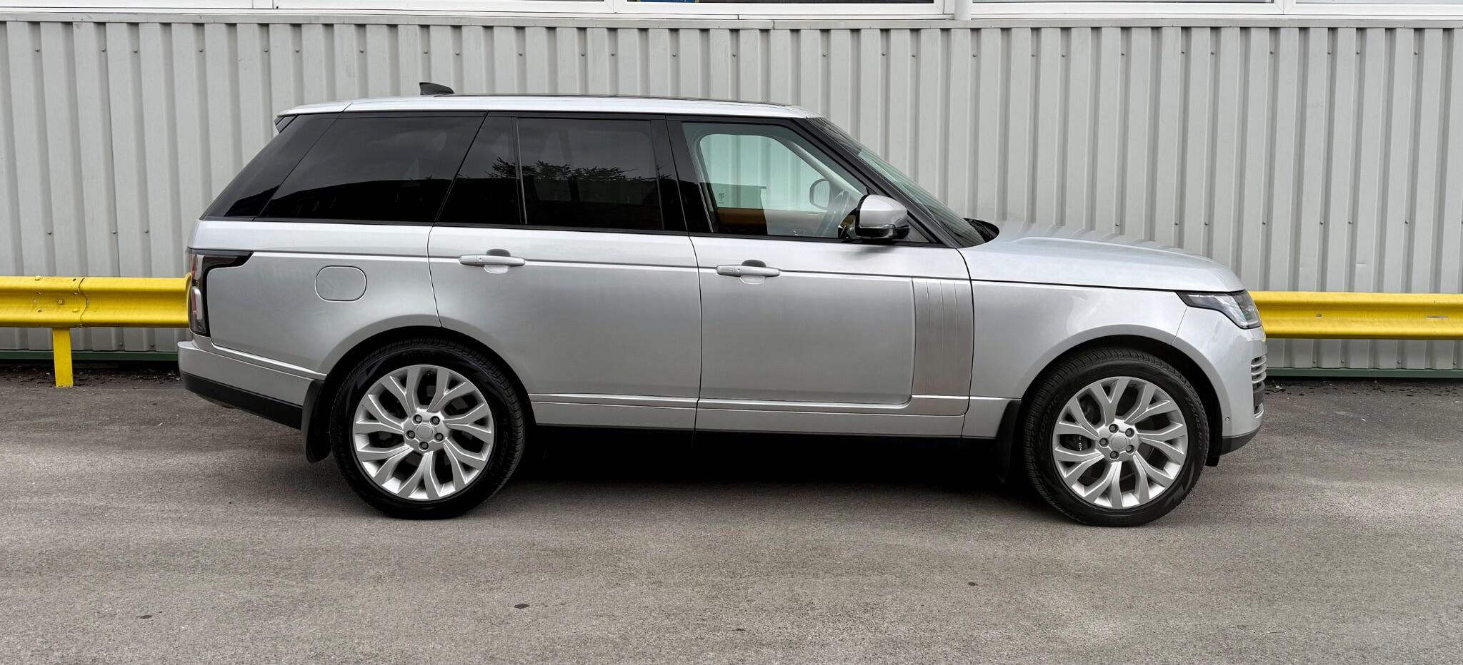 Land Rover Range Rover 2.0 P400e 13.1kWh Autobiography Auto 4WD Euro 6 (s/s) 5dr 5dr Automatic 2020