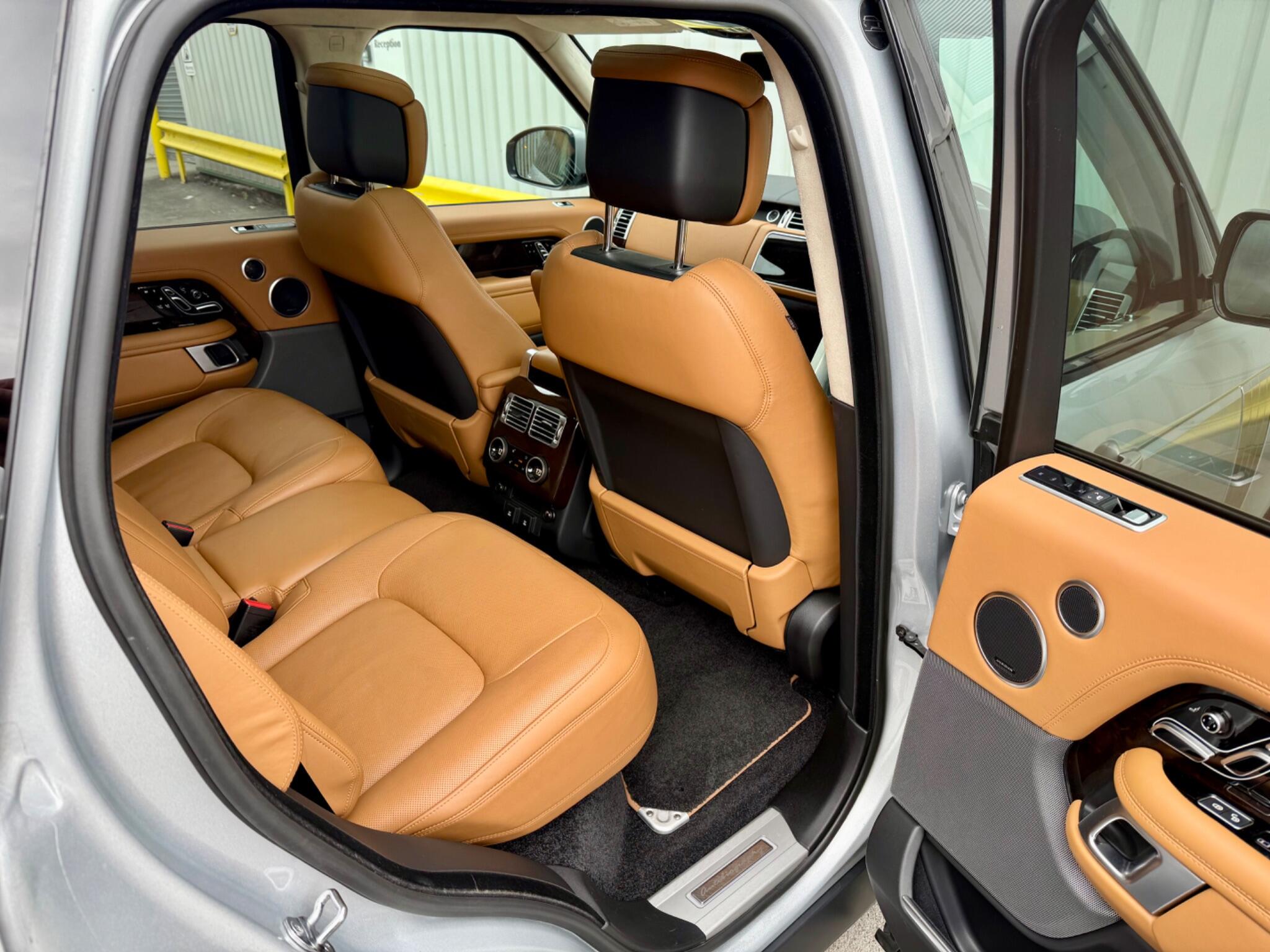 Land Rover Range Rover 2.0 P400e 13.1kWh Autobiography Auto 4WD Euro 6 (s/s) 5dr 5dr Automatic 2020