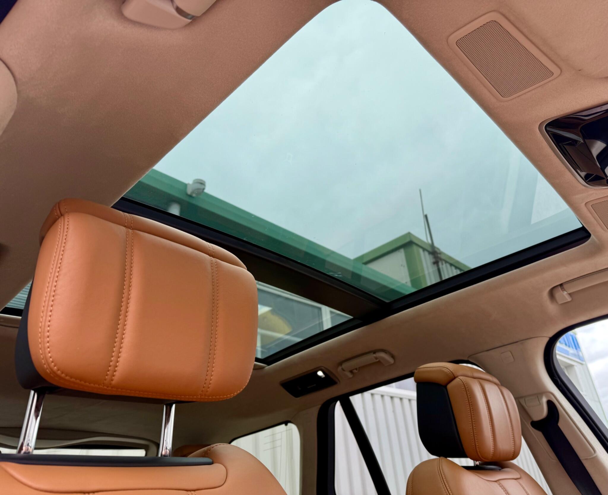 Land Rover Range Rover 2.0 P400e 13.1kWh Autobiography Auto 4WD Euro 6 (s/s) 5dr 5dr Automatic 2020