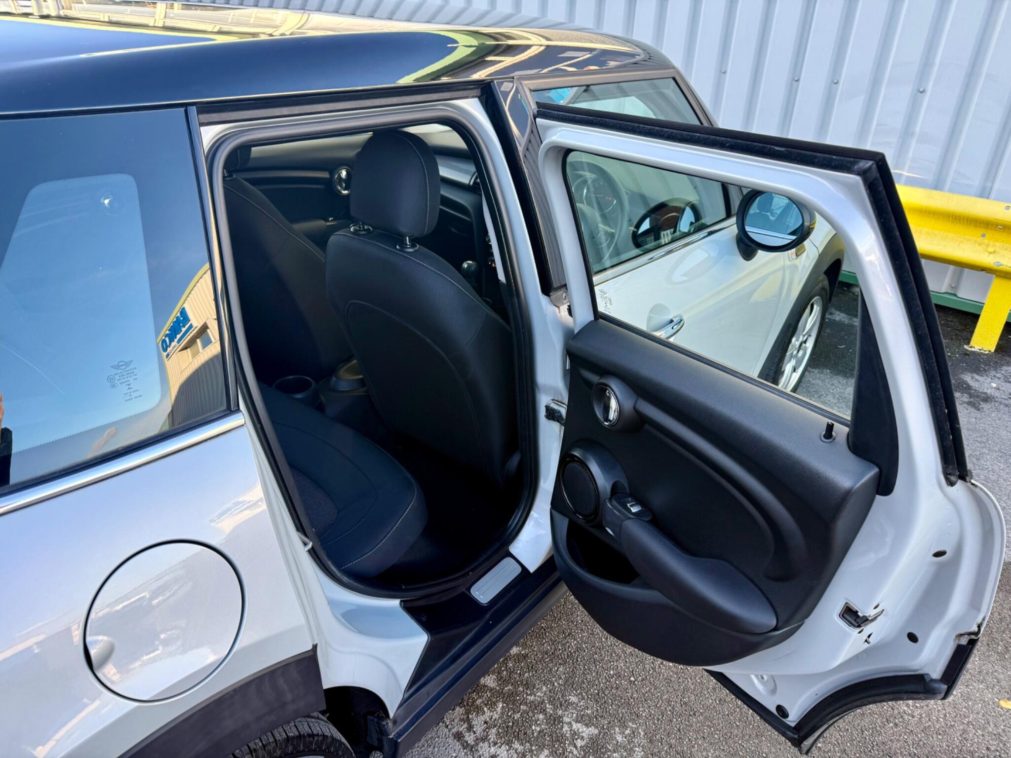 MINI Hatch 1.5 Cooper Euro 6 (s/s) 5dr 5dr Manual 2018