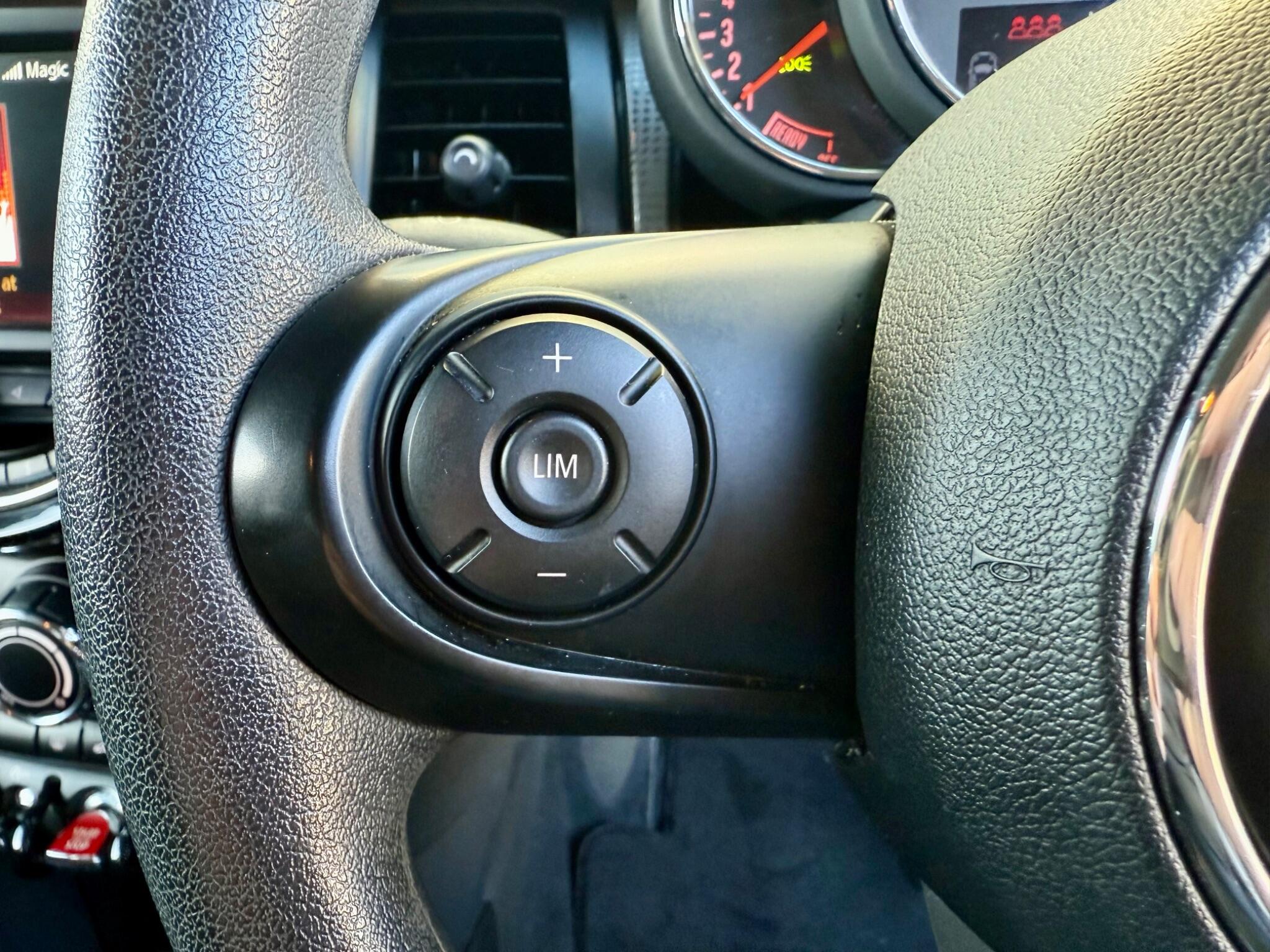 MINI Hatch 1.5 Cooper Euro 6 (s/s) 5dr 5dr Manual 2018