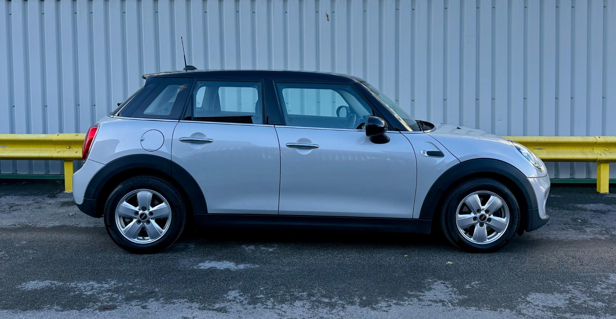 MINI Hatch 1.5 Cooper Euro 6 (s/s) 5dr 5dr Manual 2018