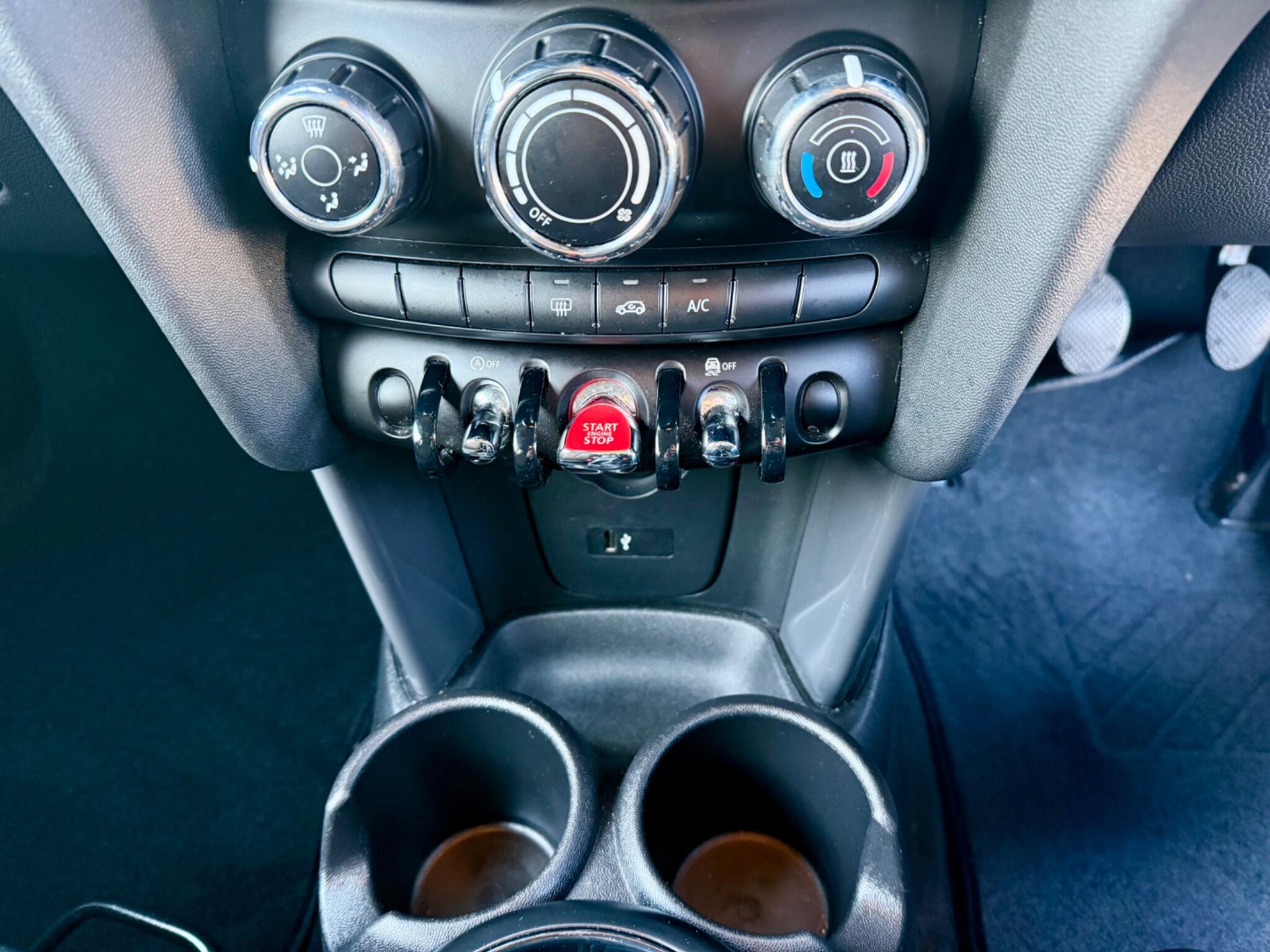 MINI Hatch 1.5 Cooper Euro 6 (s/s) 5dr 5dr Manual 2018