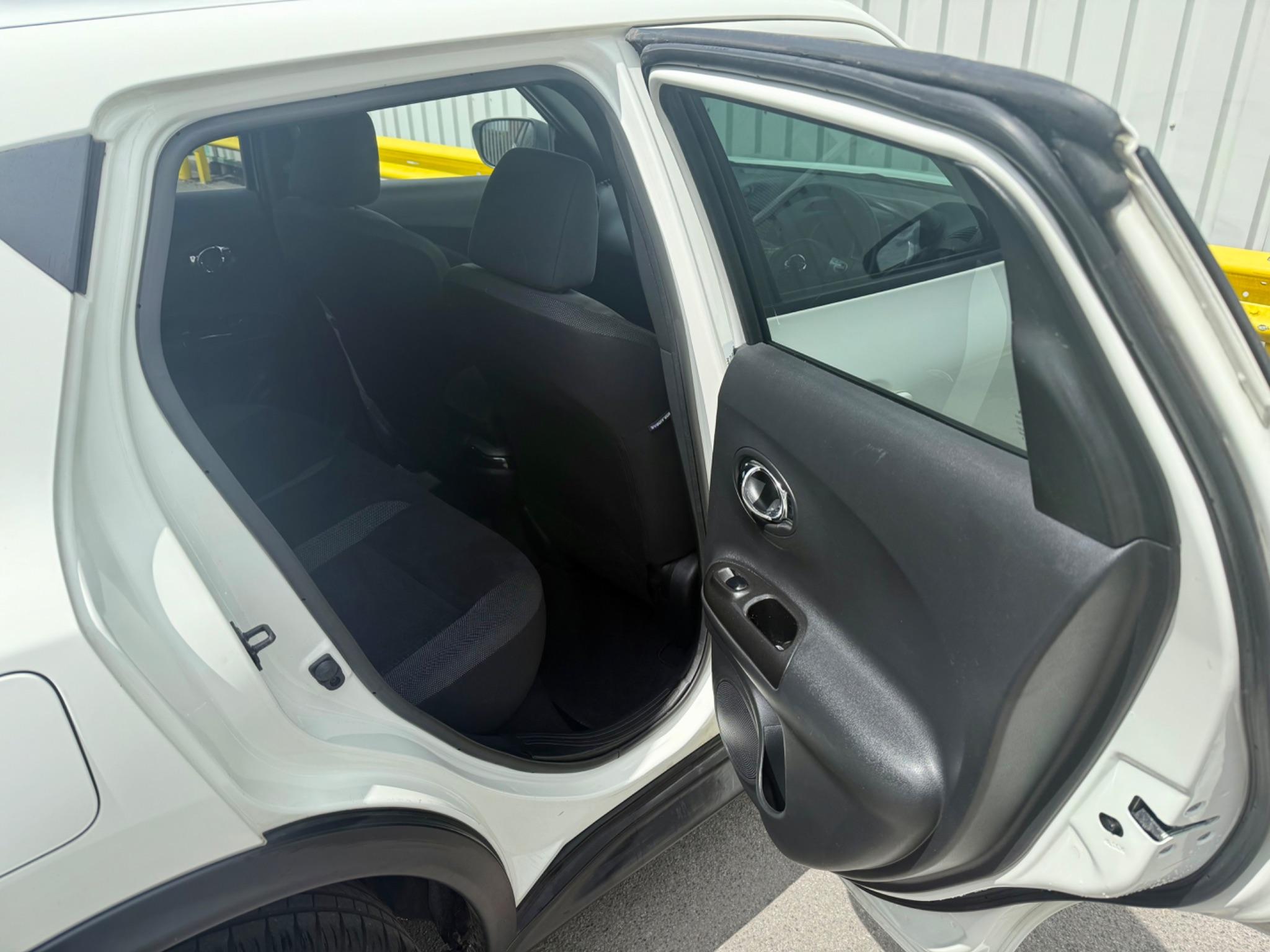 Nissan Juke 1.2 DIG-T N-Connecta Euro 6 (s/s) 5dr 5dr Manual 2016