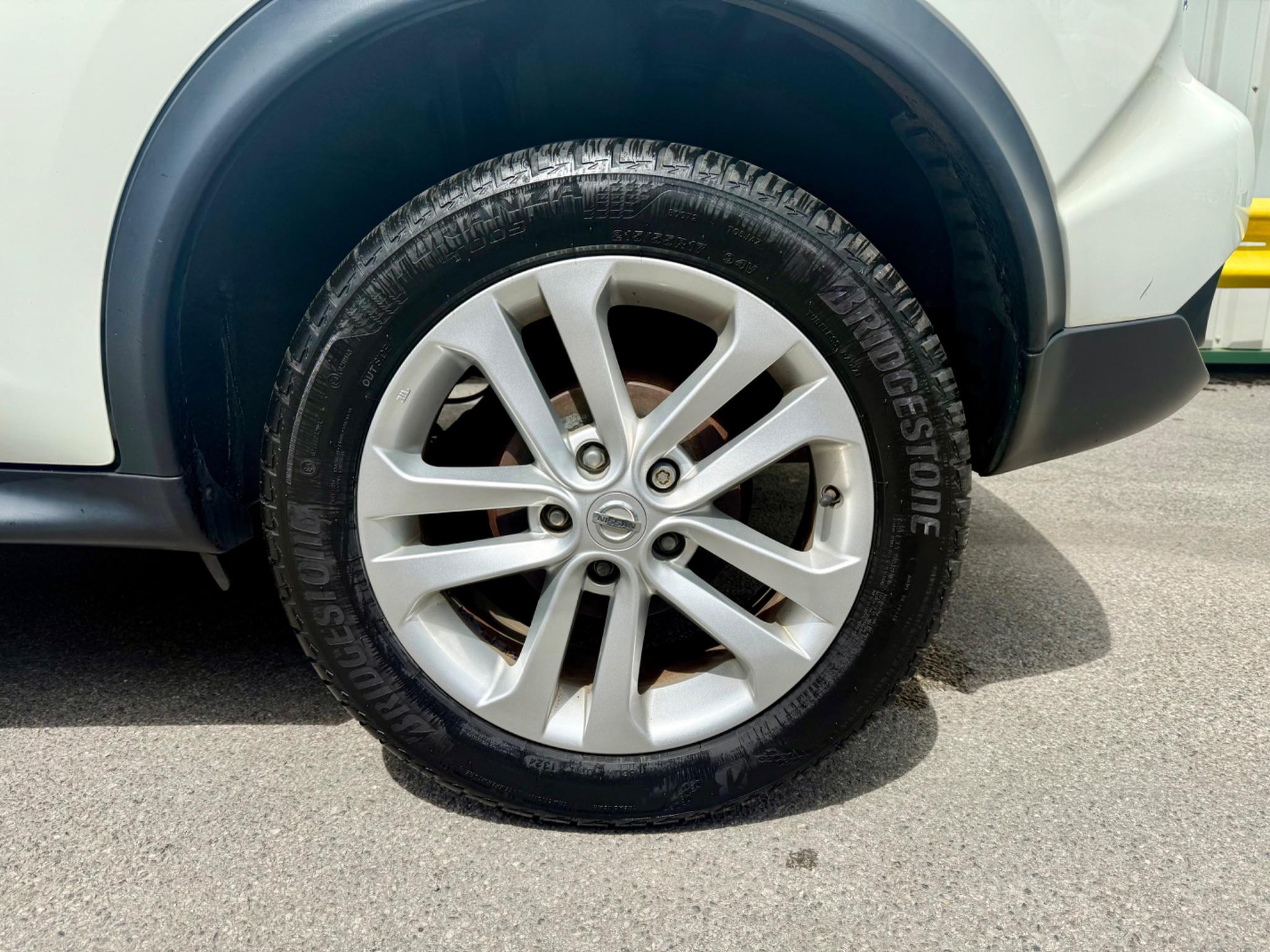 Nissan Juke 1.2 DIG-T N-Connecta Euro 6 (s/s) 5dr 5dr Manual 2016