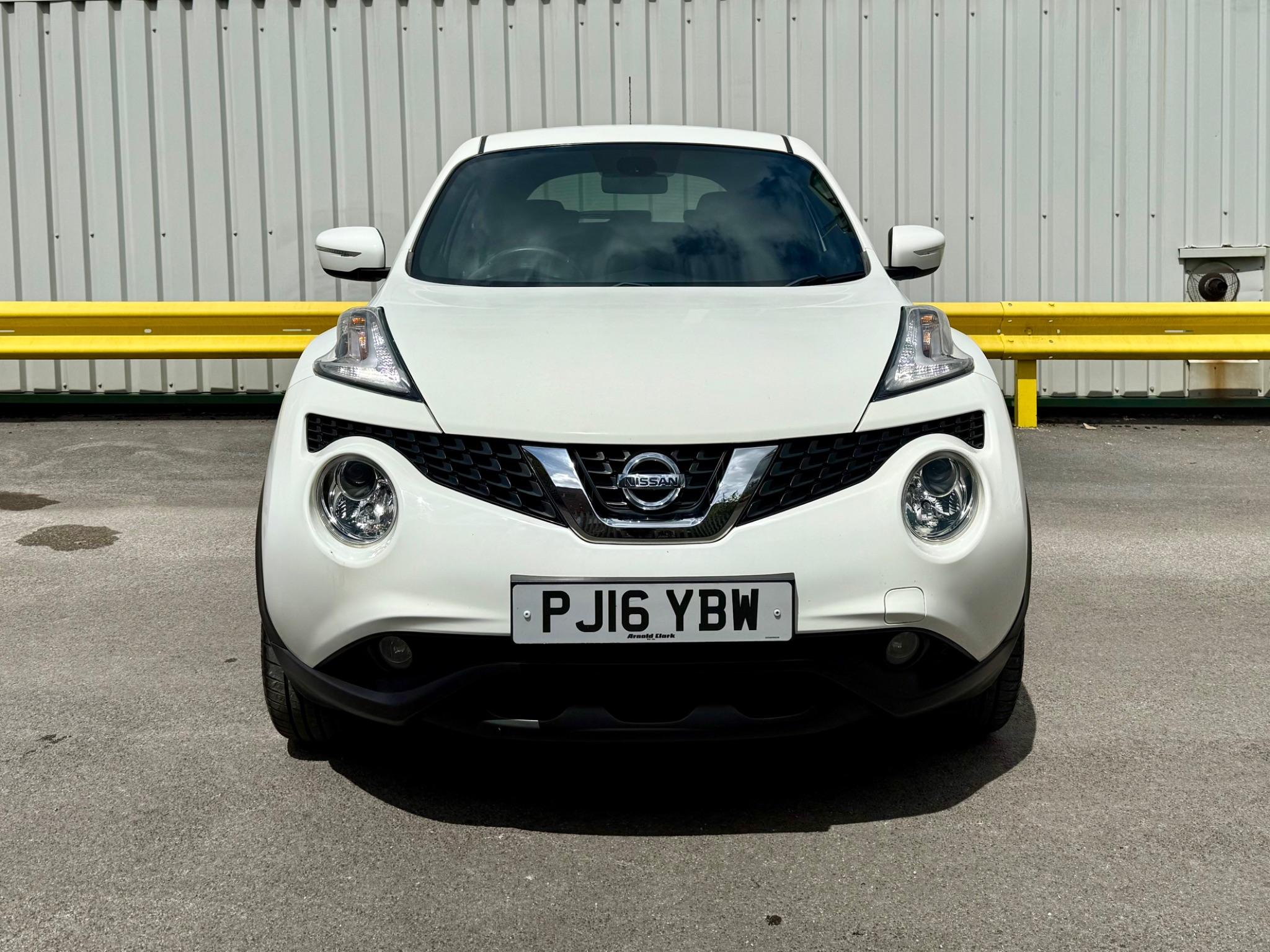 Nissan Juke 1.2 DIG-T N-Connecta Euro 6 (s/s) 5dr 5dr Manual 2016