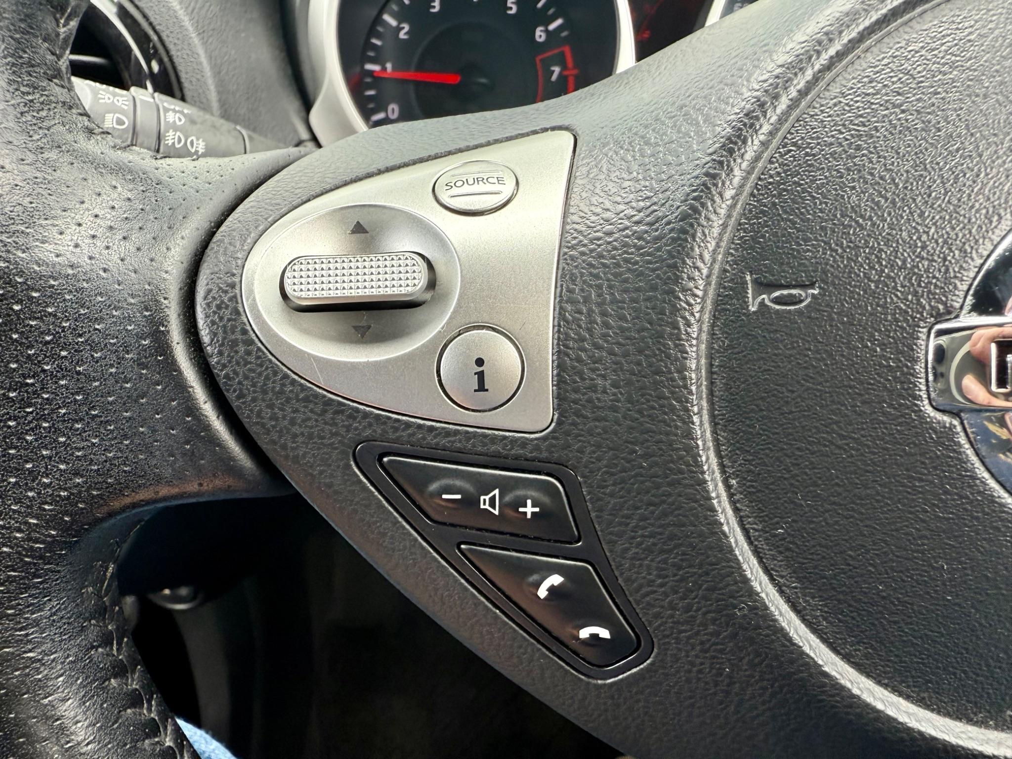 Nissan Juke 1.2 DIG-T N-Connecta Euro 6 (s/s) 5dr 5dr Manual 2016