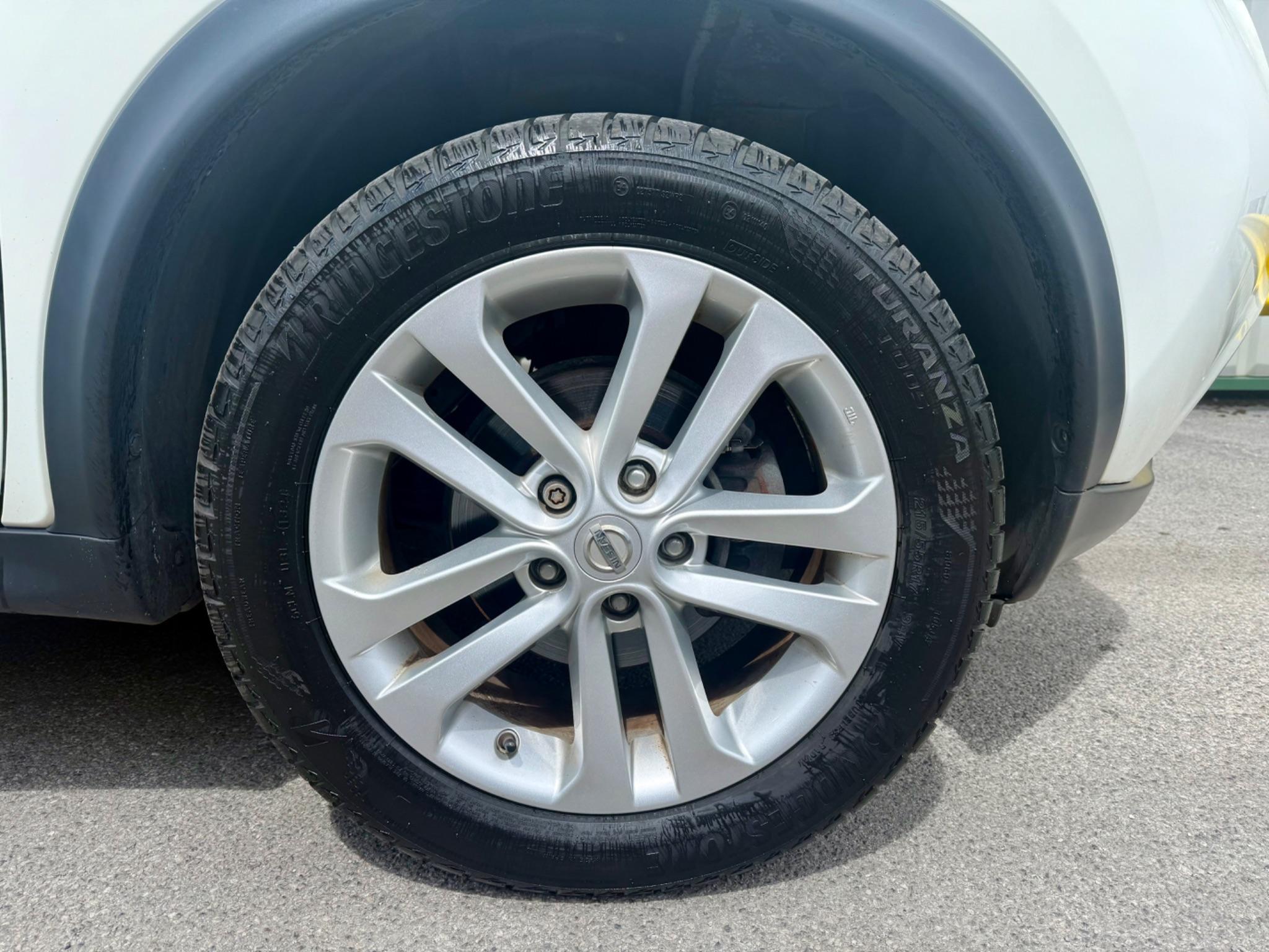 Nissan Juke 1.2 DIG-T N-Connecta Euro 6 (s/s) 5dr 5dr Manual 2016