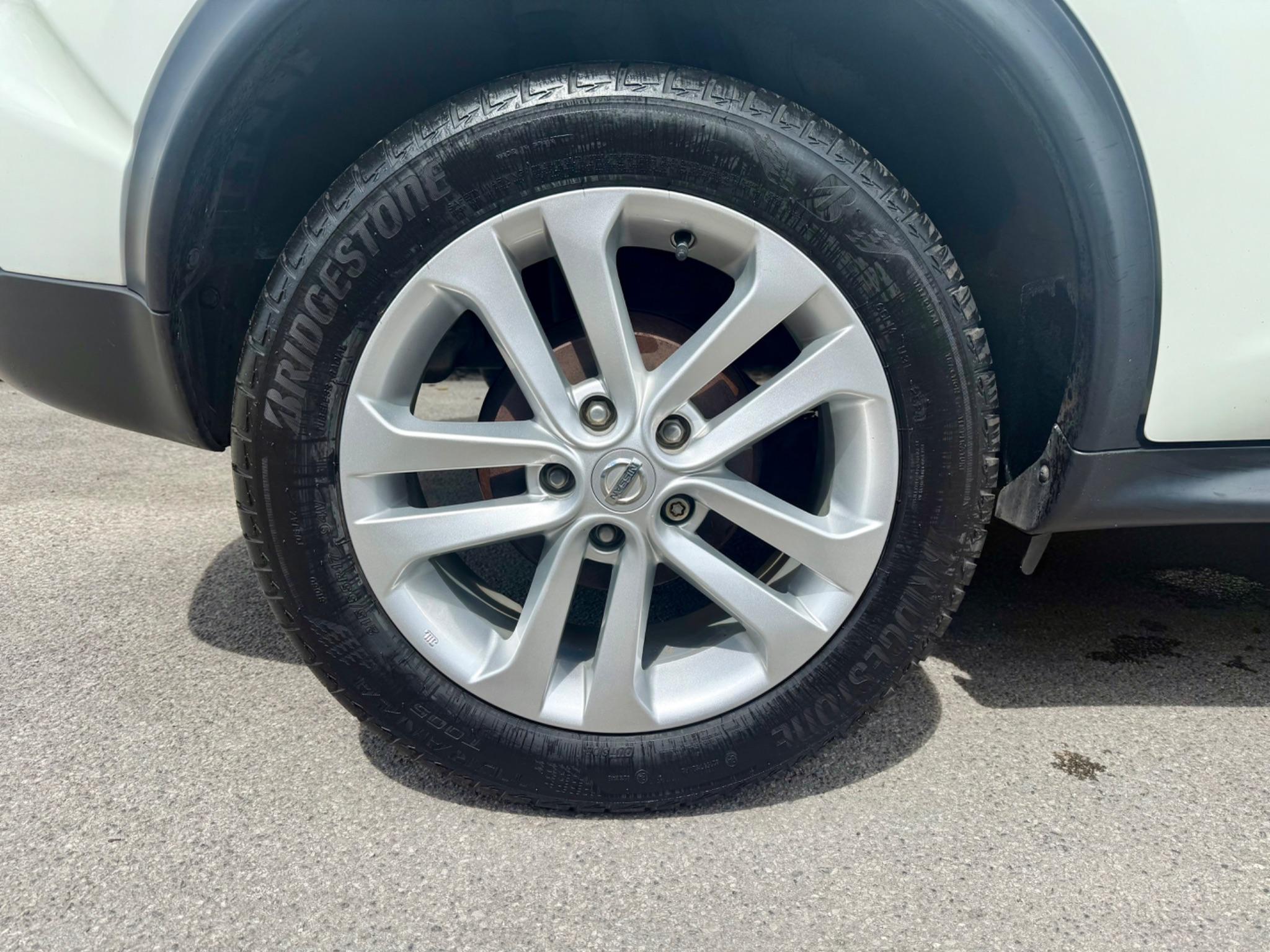 Nissan Juke 1.2 DIG-T N-Connecta Euro 6 (s/s) 5dr 5dr Manual 2016