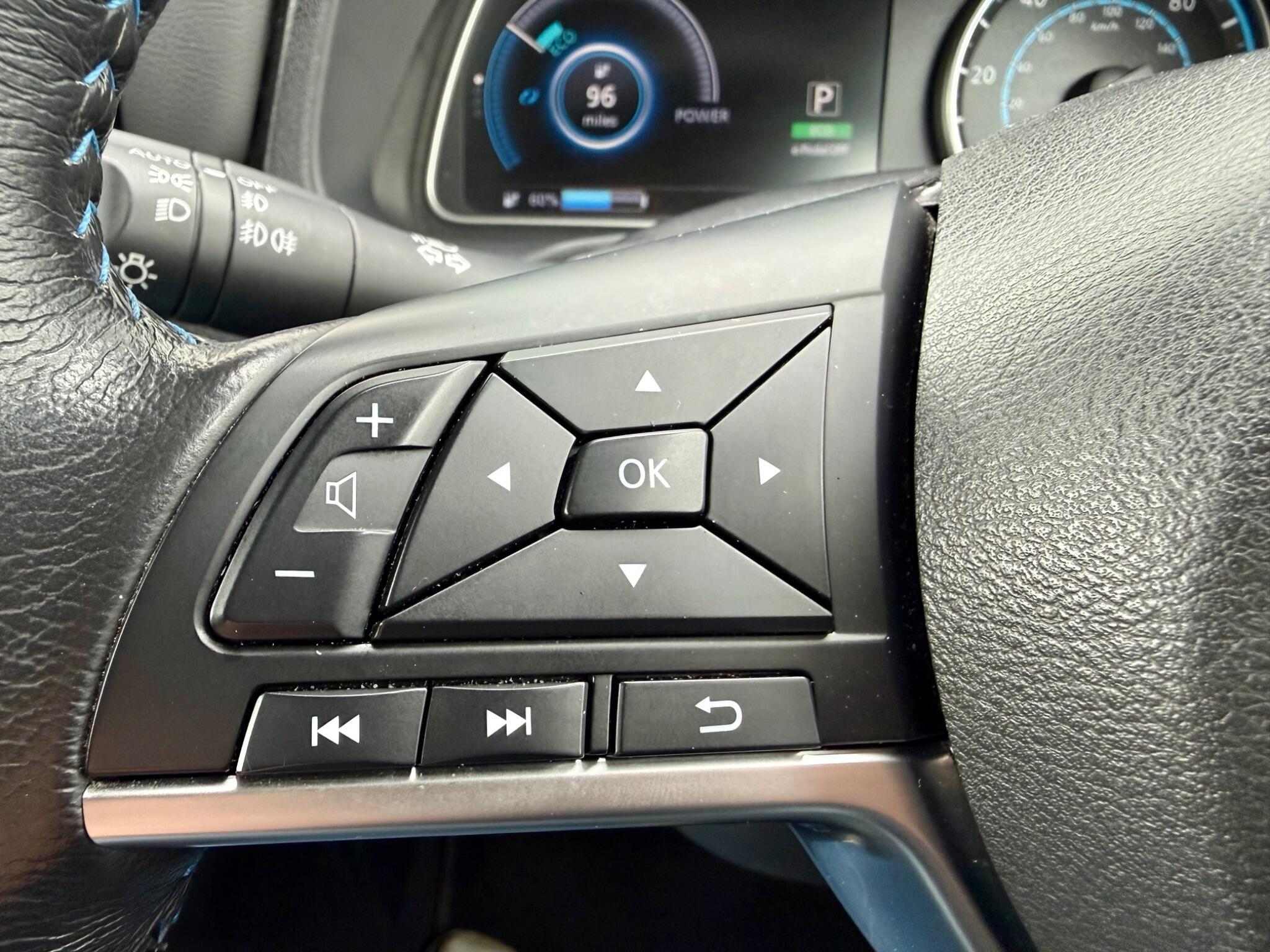 Nissan Leaf 40kWh Tekna Auto 5dr 5dr Automatic 2022