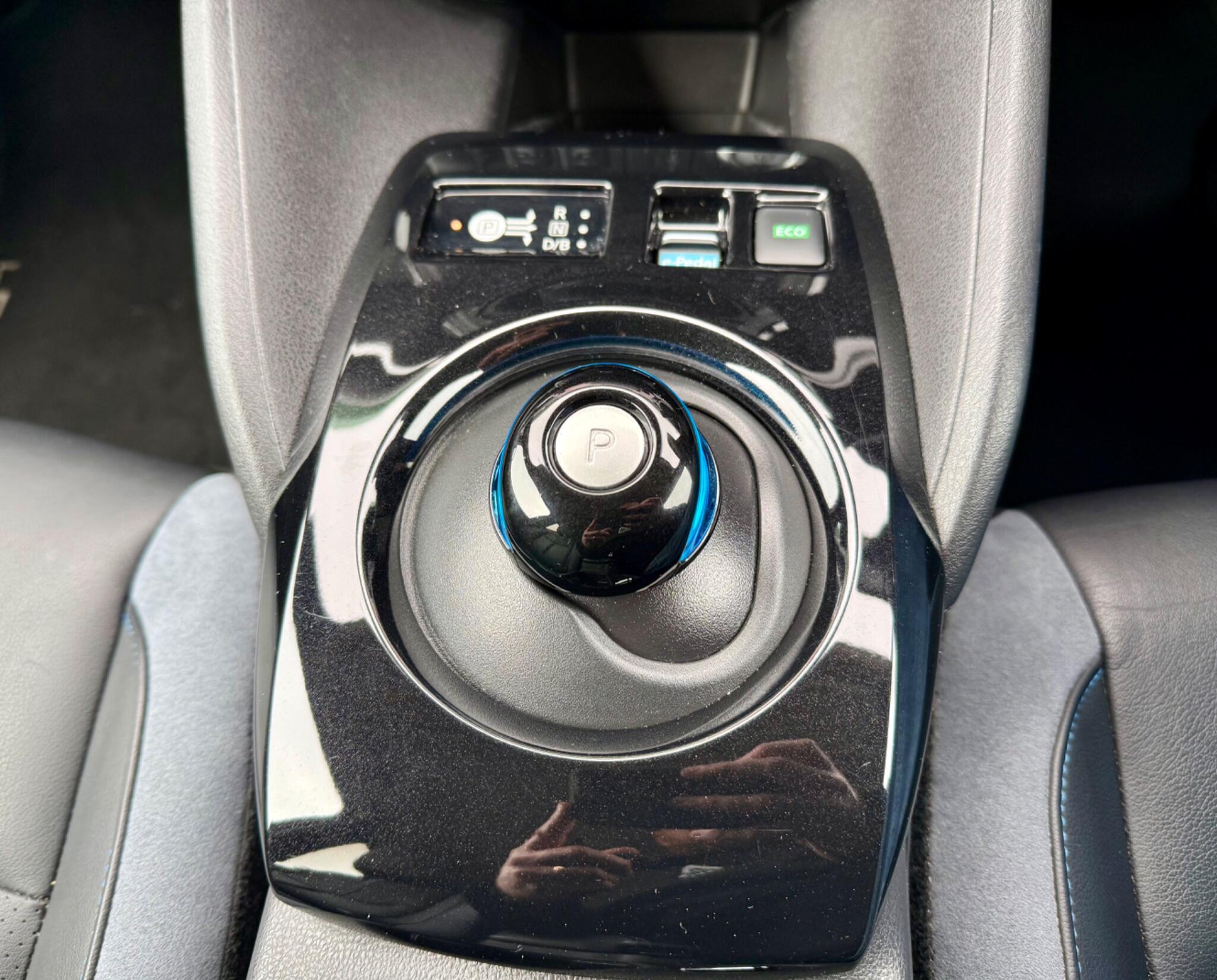 Nissan Leaf 40kWh Tekna Auto 5dr 5dr Automatic 2022