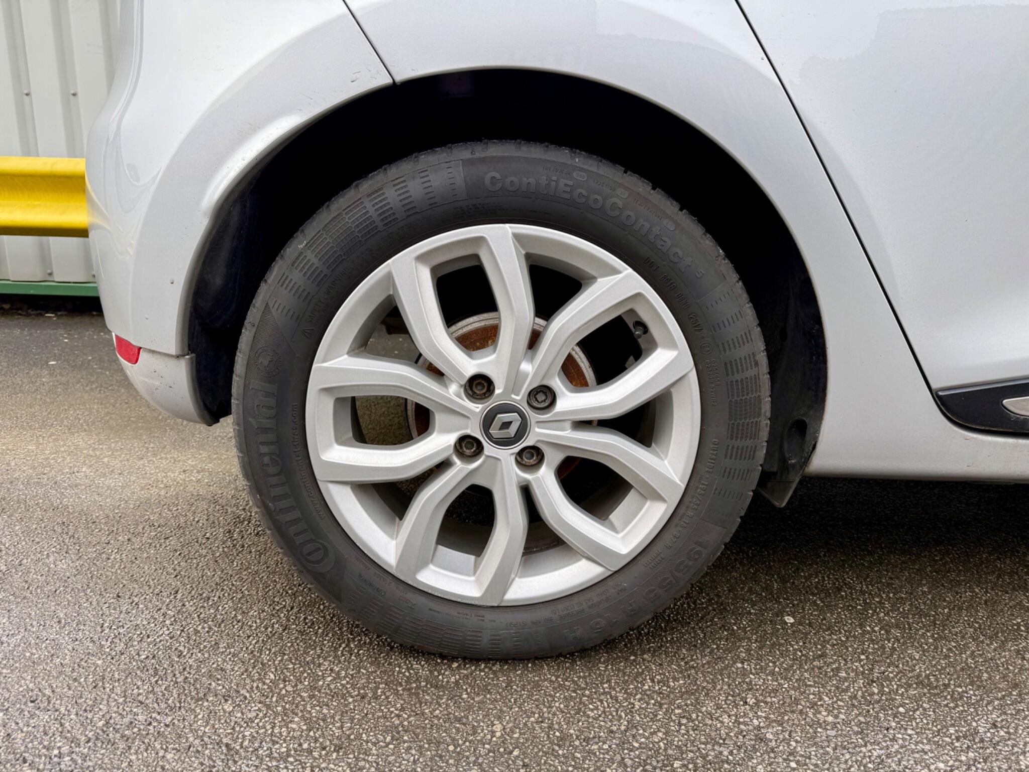 Renault Clio 0.9 TCe Dynamique Nav Euro 6 (s/s) 5dr 5dr Manual 2017