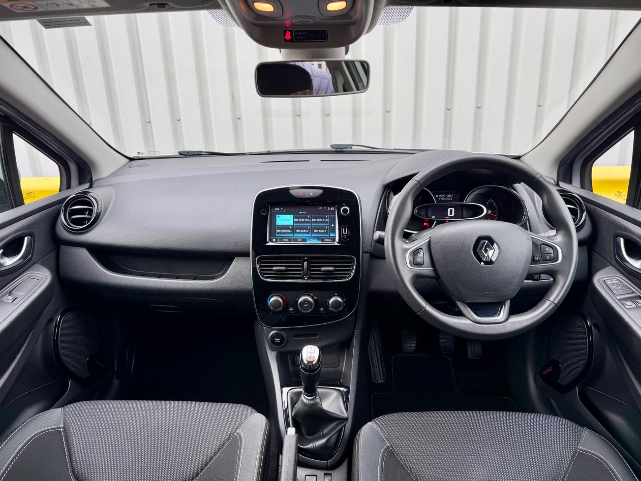 Renault Clio 0.9 TCe Dynamique Nav Euro 6 (s/s) 5dr 5dr Manual 2017
