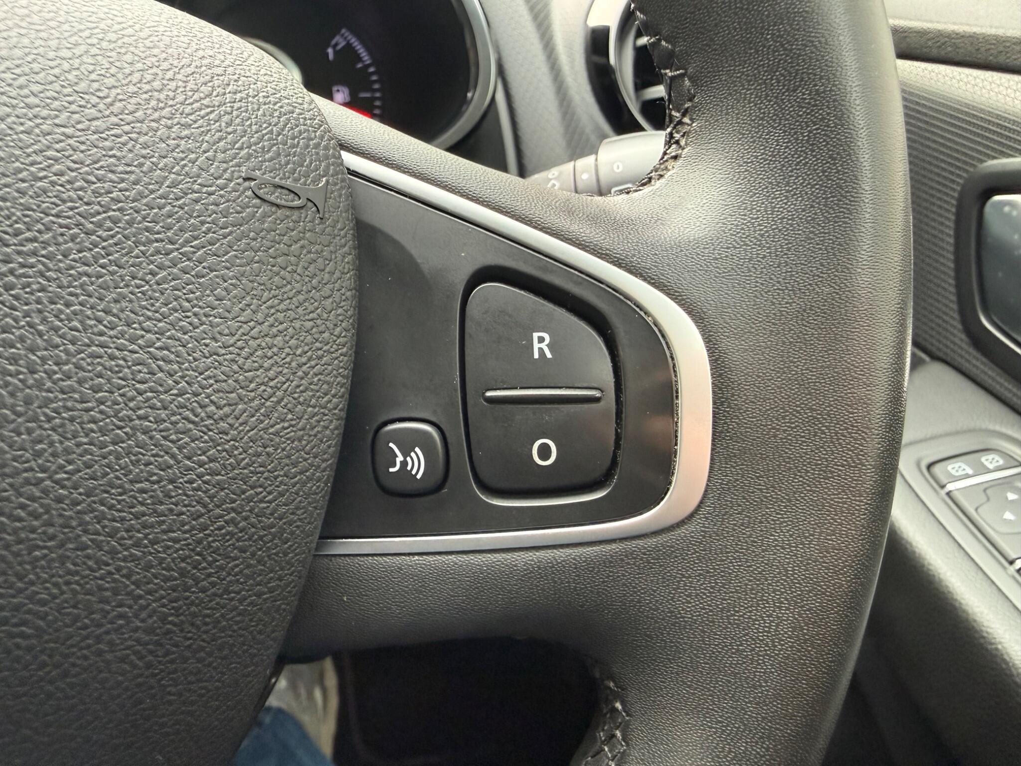 Renault Clio 0.9 TCe Dynamique Nav Euro 6 (s/s) 5dr 5dr Manual 2017