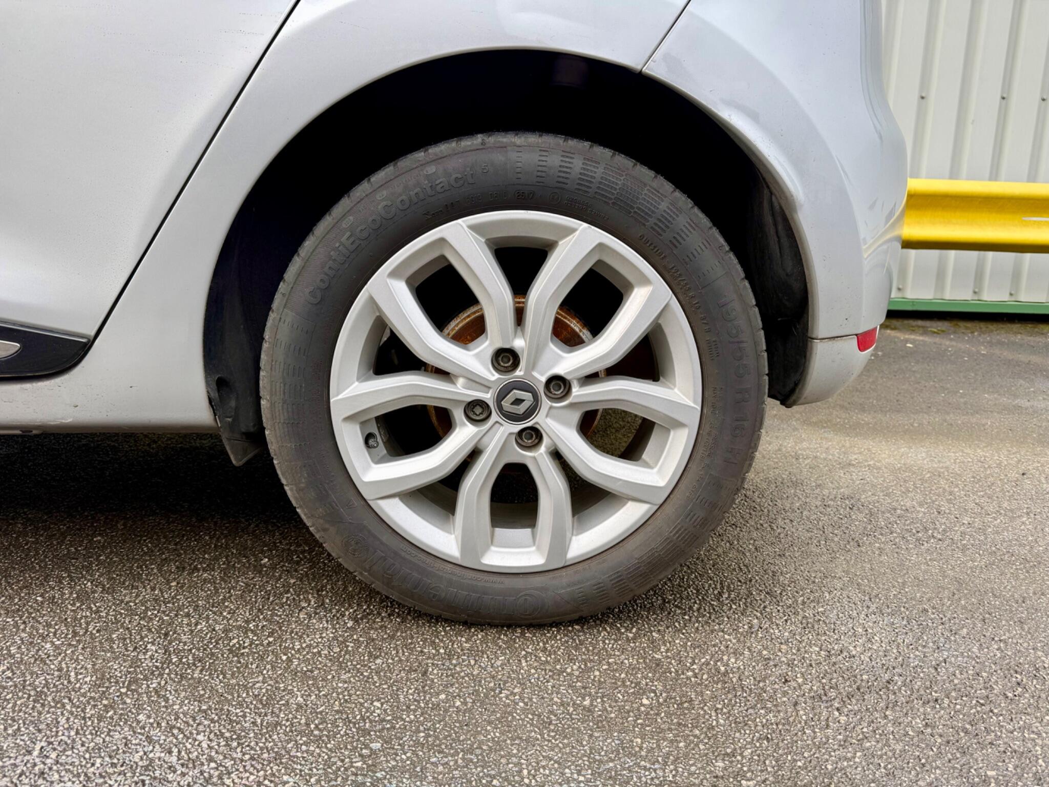 Renault Clio 0.9 TCe Dynamique Nav Euro 6 (s/s) 5dr 5dr Manual 2017