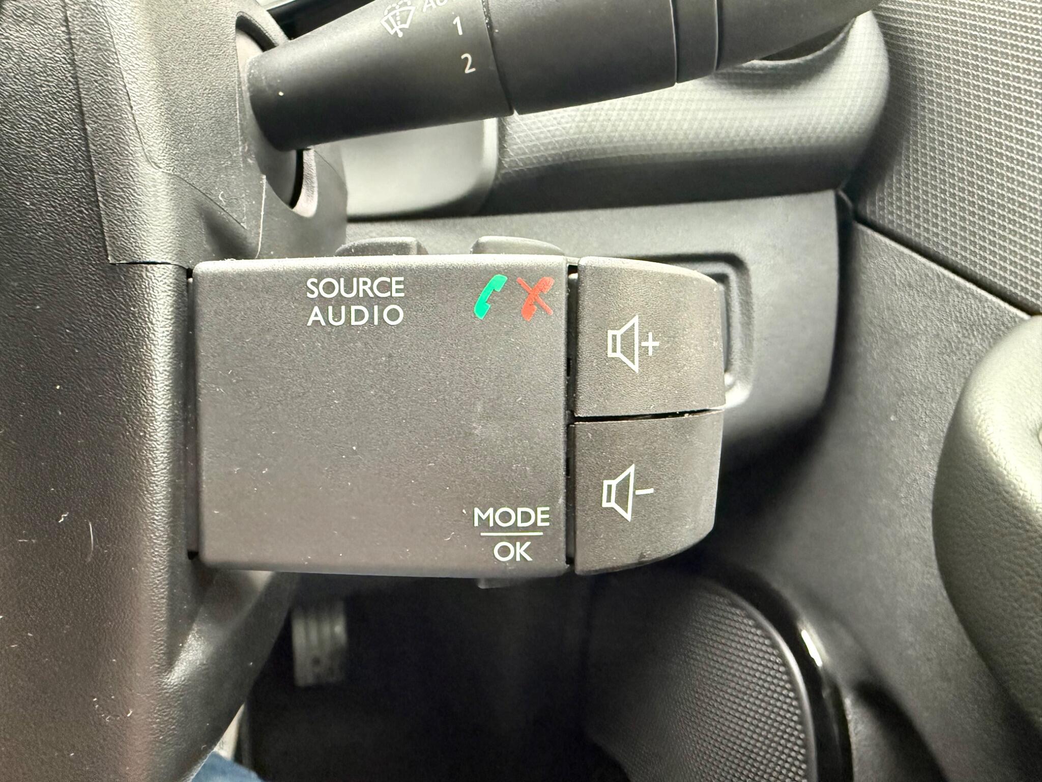 Renault Clio 0.9 TCe Dynamique Nav Euro 6 (s/s) 5dr 5dr Manual 2017