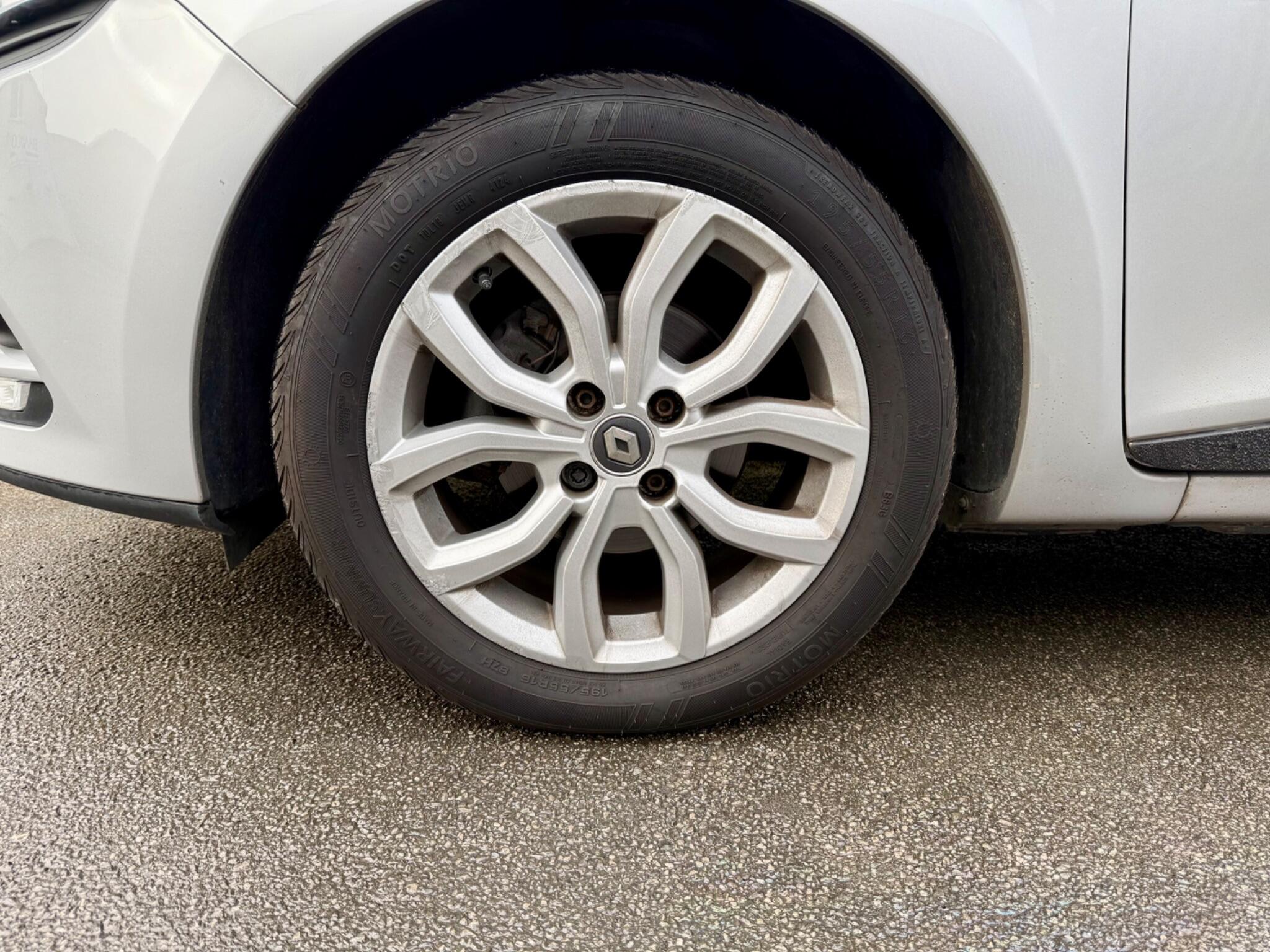 Renault Clio 0.9 TCe Dynamique Nav Euro 6 (s/s) 5dr 5dr Manual 2017