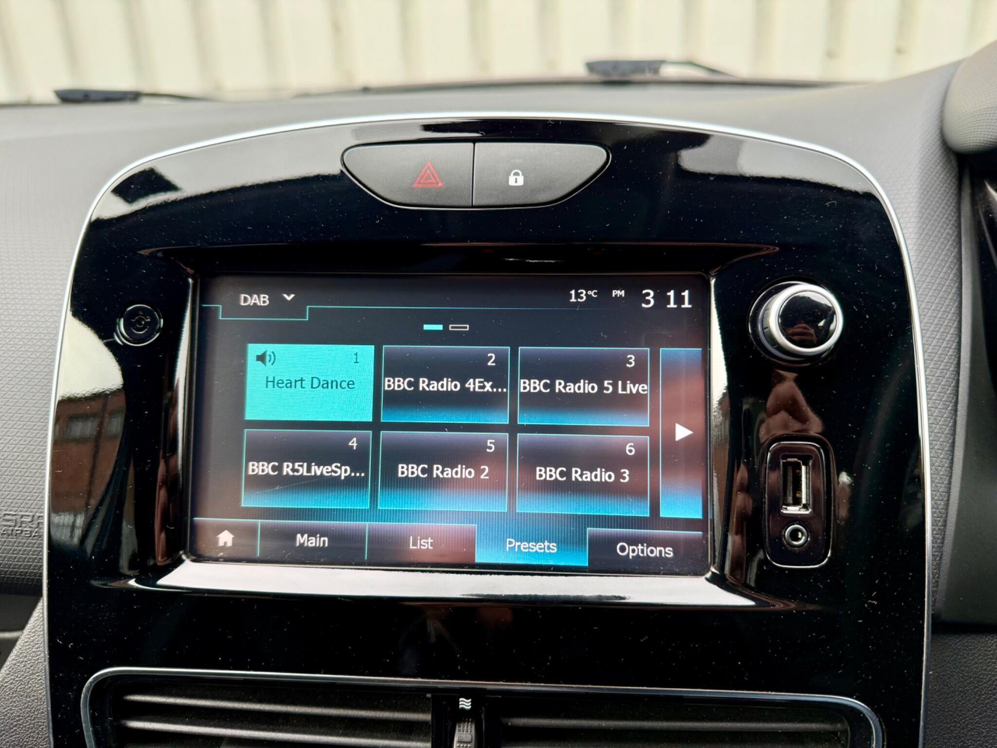 Renault Clio 0.9 TCe Dynamique Nav Euro 6 (s/s) 5dr 5dr Manual 2017