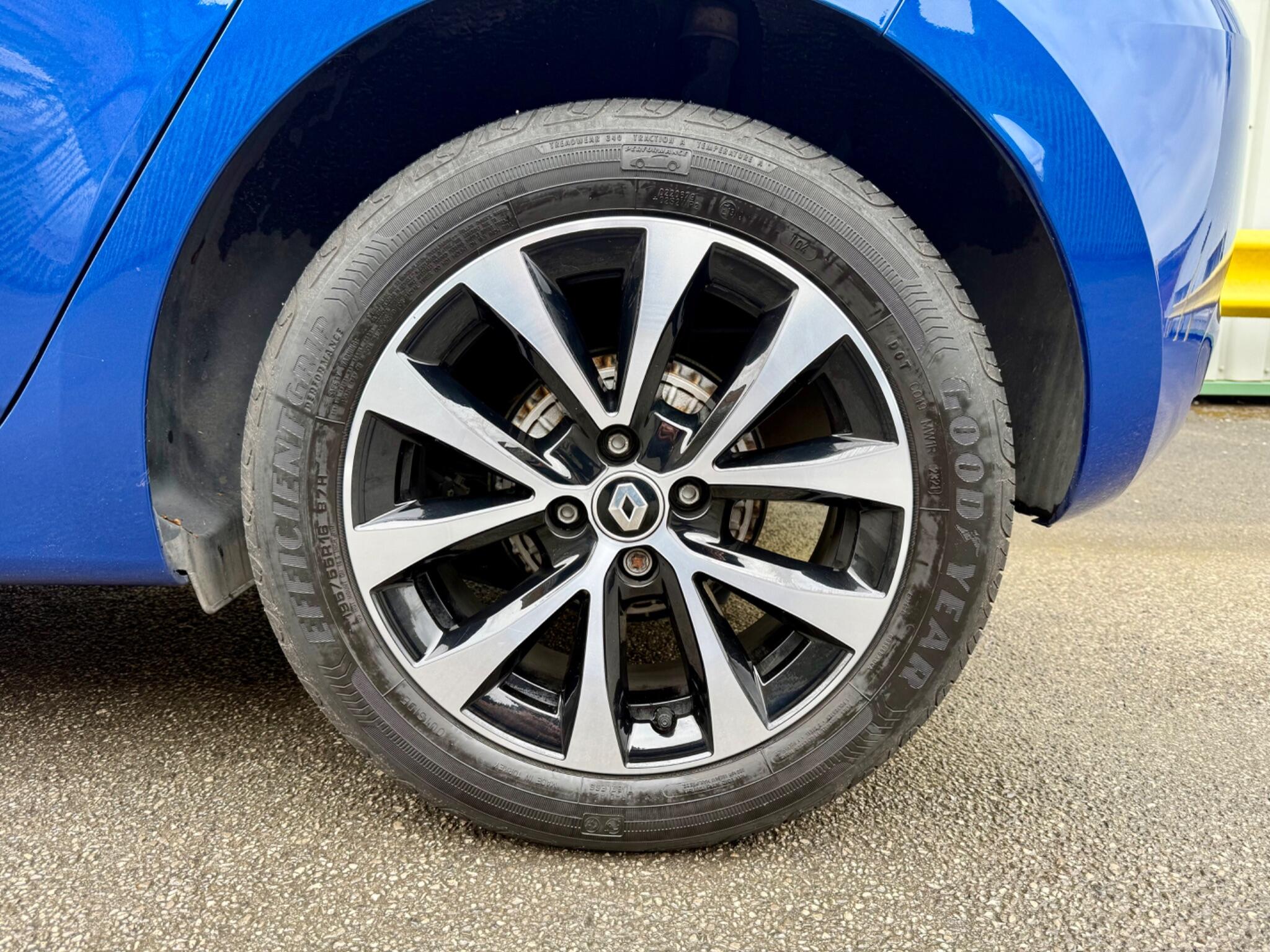 Renault Clio 1.0 TCe Iconic Euro 6 (s/s) 5dr 5dr Manual 2021