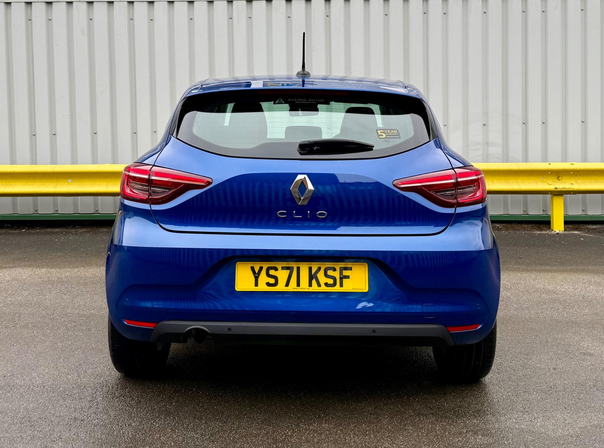 Renault Clio 1.0 TCe Iconic Euro 6 (s/s) 5dr 5dr Manual 2021