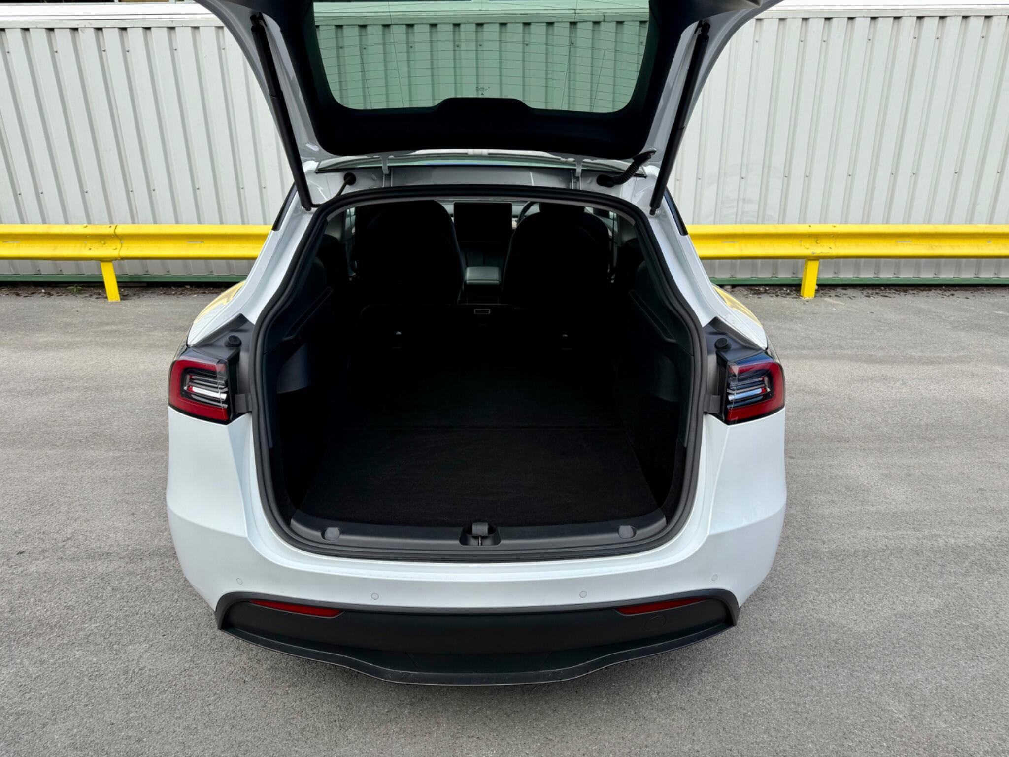 Tesla Model Y (Dual Motor) Long Range Auto 4WDE 5dr 5dr Automatic 2022