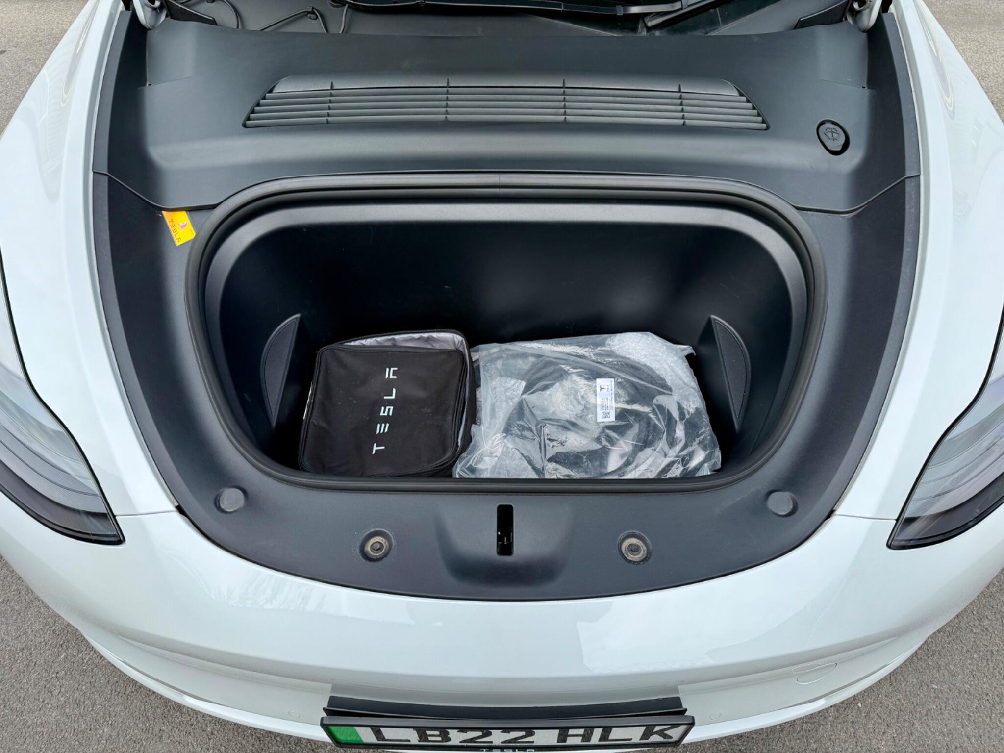 Tesla Model Y (Dual Motor) Long Range Auto 4WDE 5dr 5dr Automatic 2022